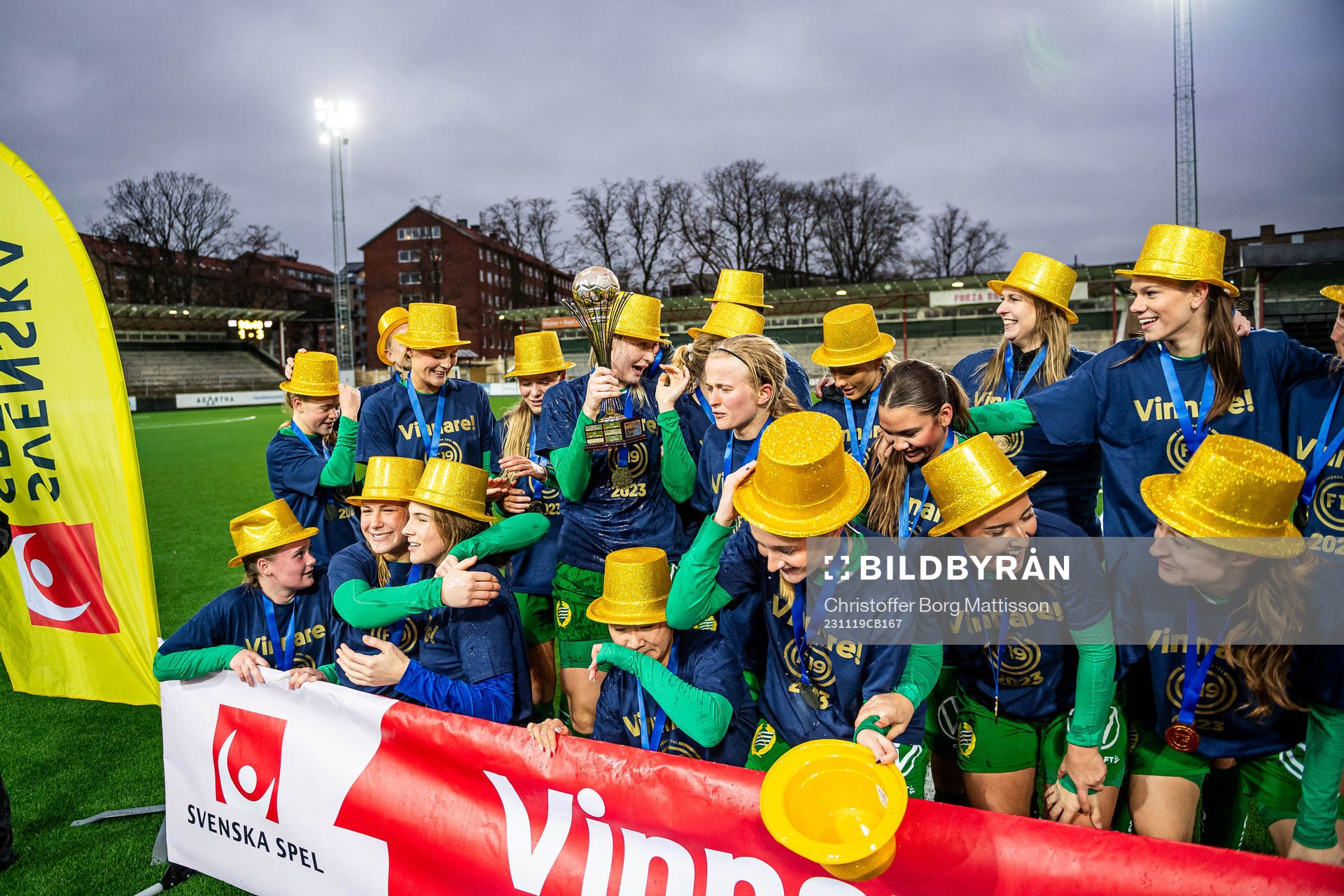Hammarbys spelare jublar