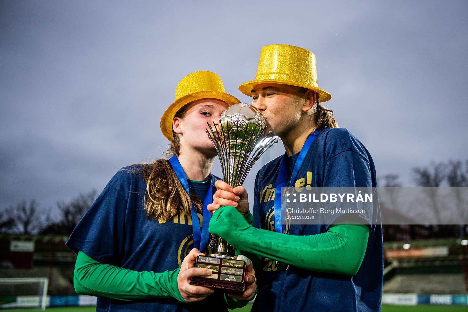 Hammarbys spelare jublar