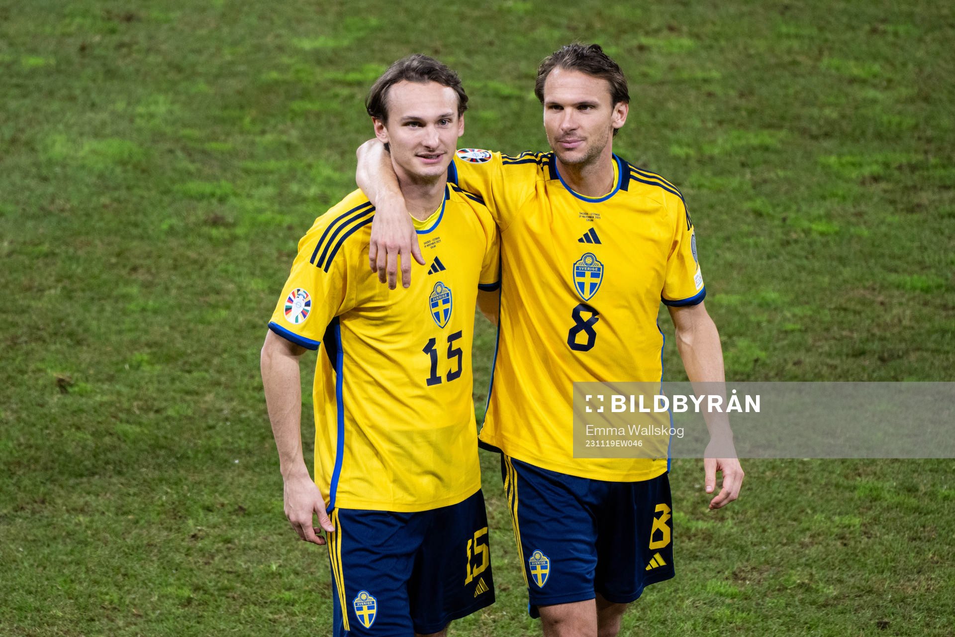Hjalmar Ekdal and Albin Ekdal of Sweden celebrate