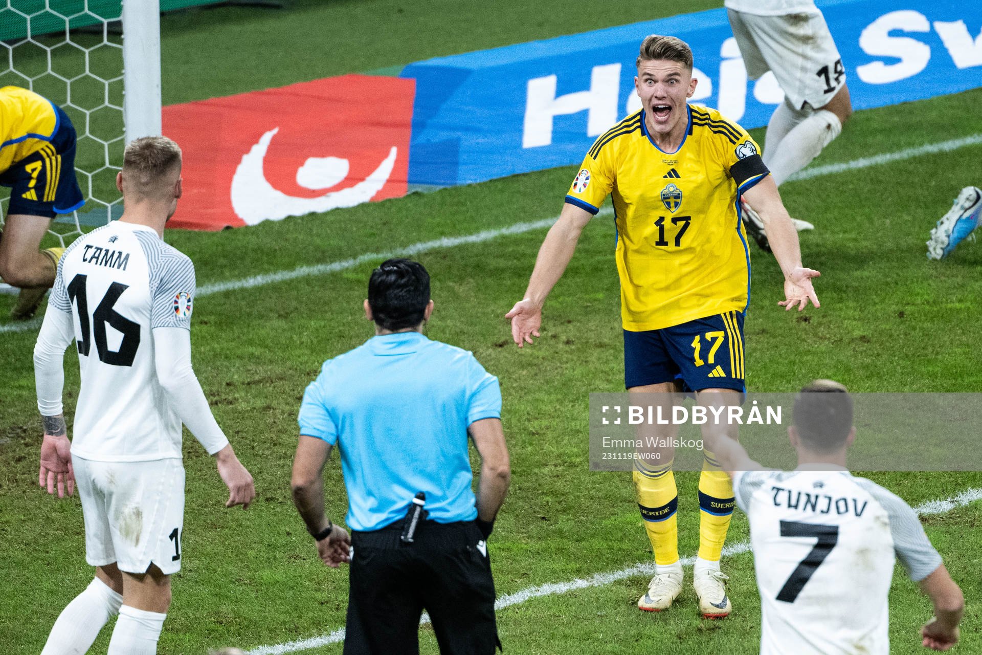 Viktor Gyökeres of Sweden reacts to Referee Fabio Maresca
