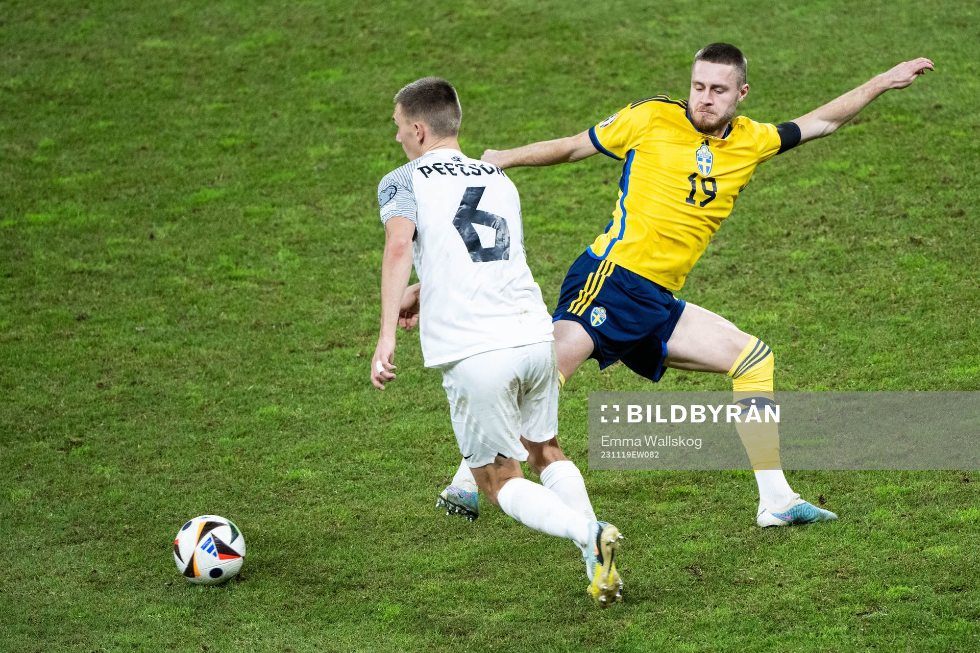 Rasmus Peetson of Estonia and Mattias Svanberg of Sweden