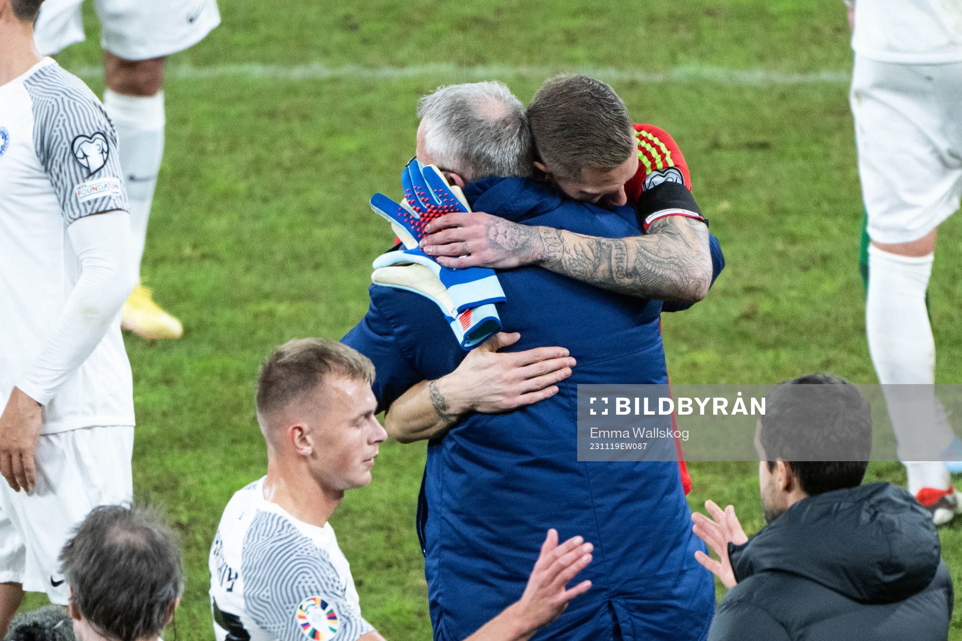 Goalkeeper Robin Olsen and Head coach Janne Andersson of