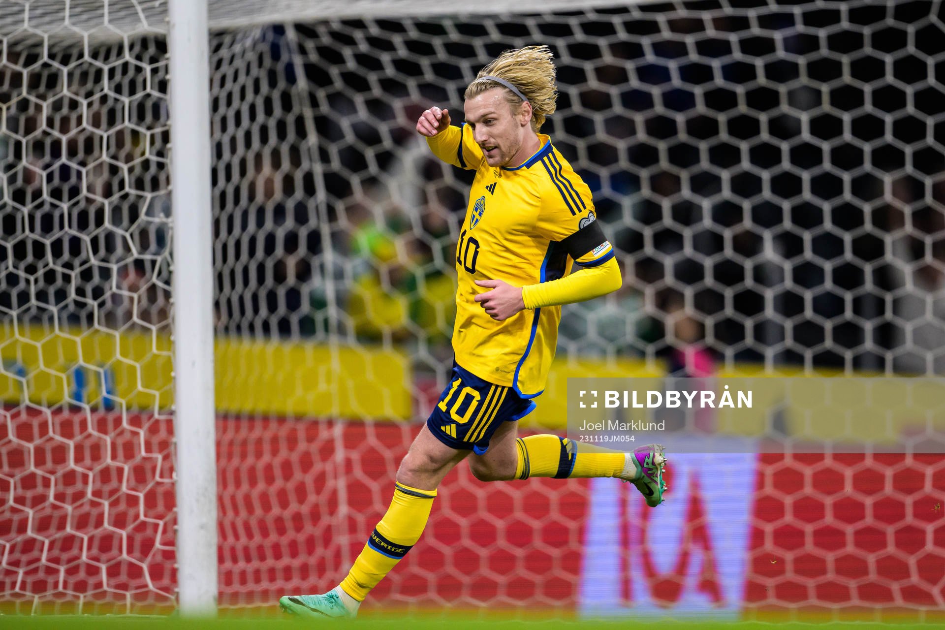 Emil Forsberg of Sweden celebrates the 2-0 goal