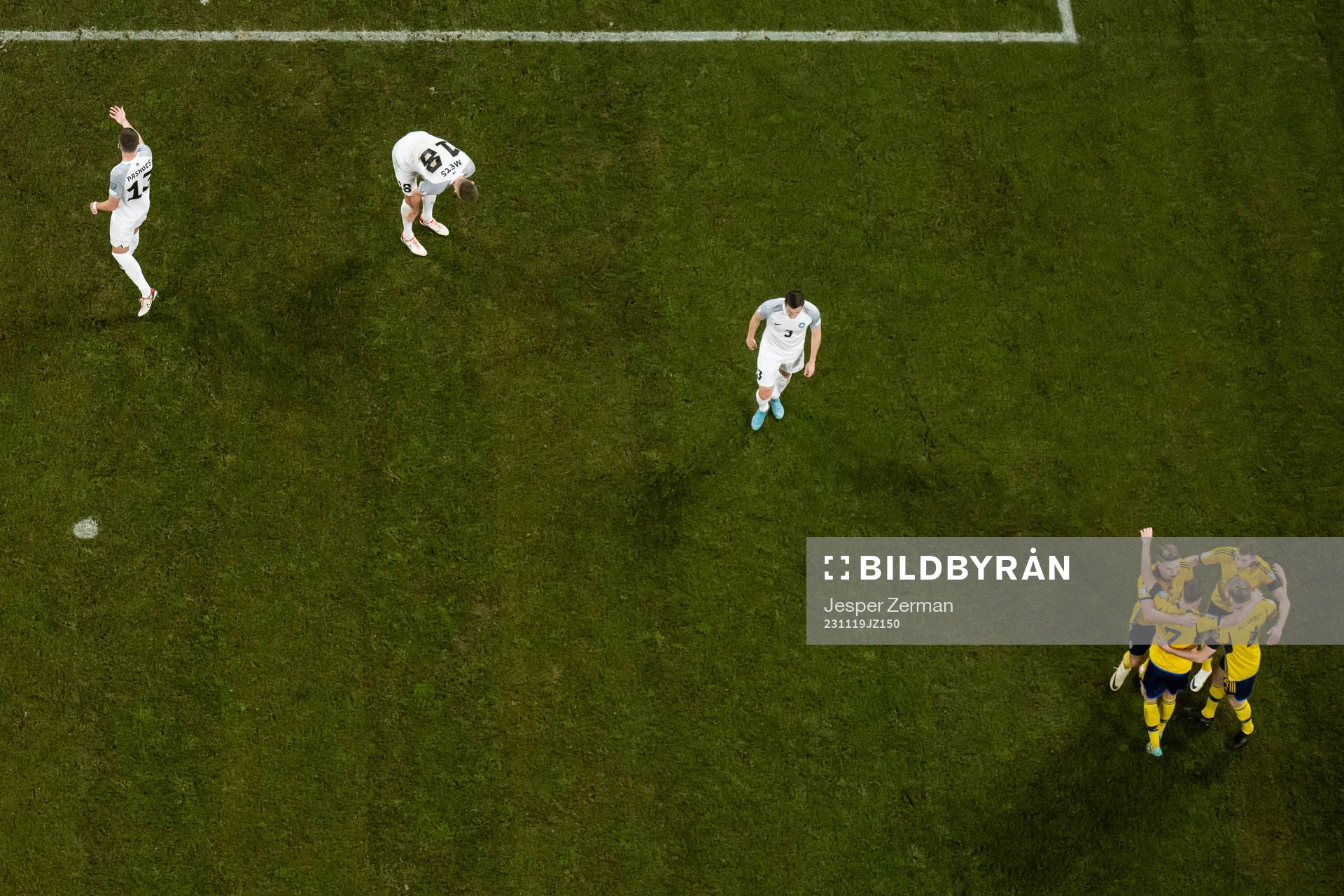 Viktor Claesson of Sweden celebrate with teammates