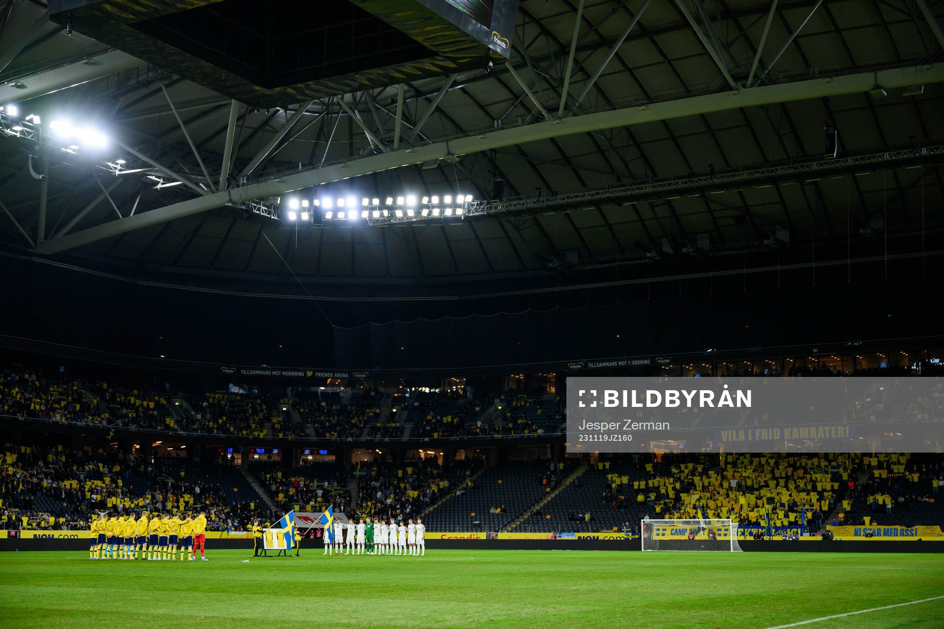 Players of Sweden and of Estonia during a minute of silence for the victims in Brussels ahead of the UEFA Euro Qualifier football match between Sweden and Estonia on November 19, 2023 in Stockholm. 
