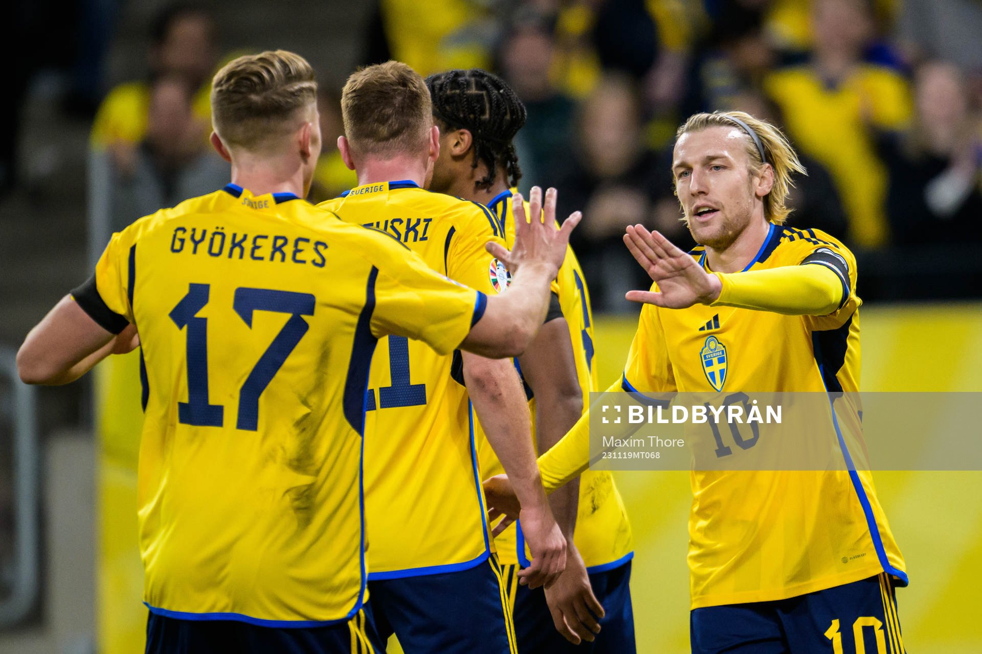 Viktor Gyökeres and Emil Forsberg of Sweden celebrate the