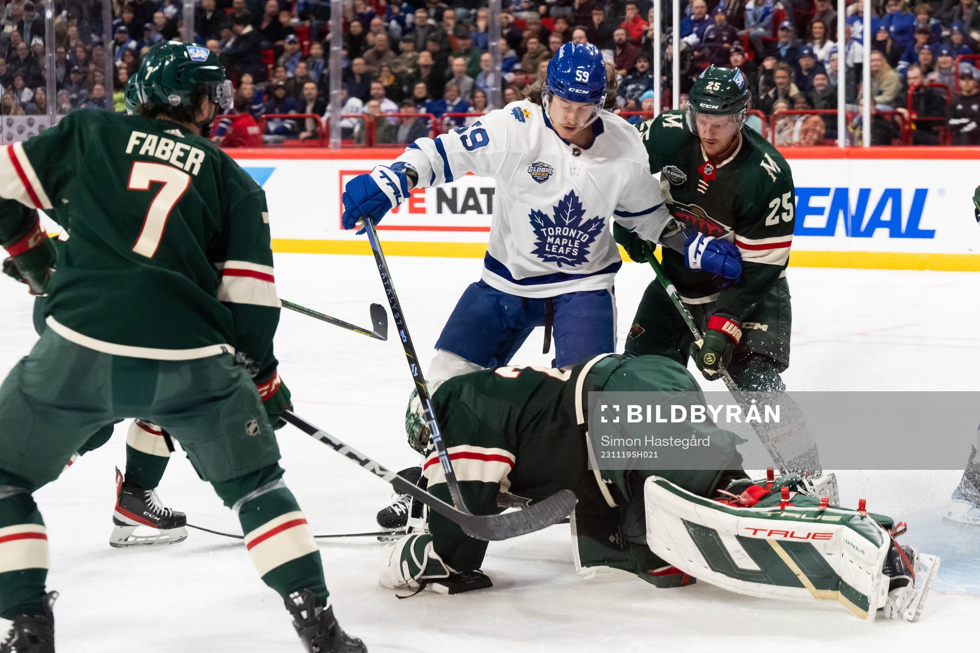 Tyler Bertuzzi of Toronto Maple Leafs against Jonas Brodin