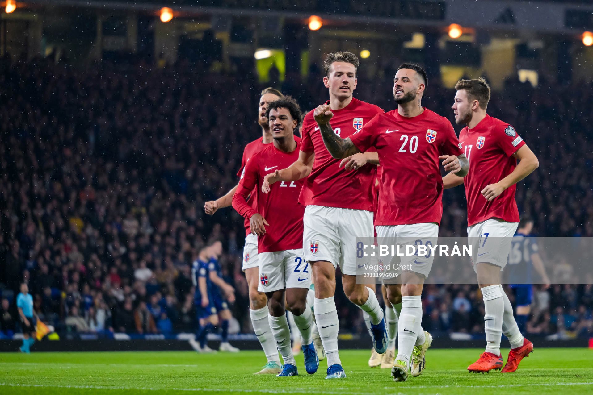 Aron Dønnum of Norway celebrates