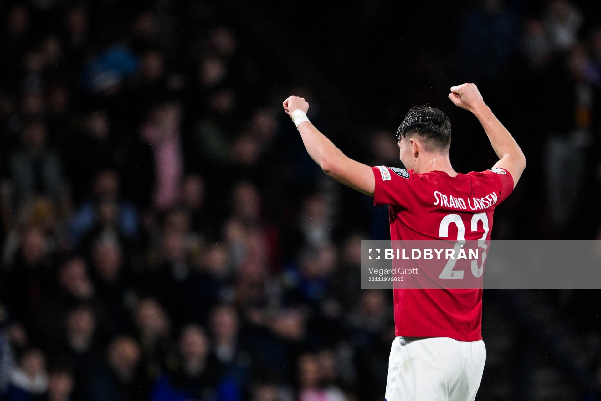 Jørgen Strand Larsen of Norway celebrates