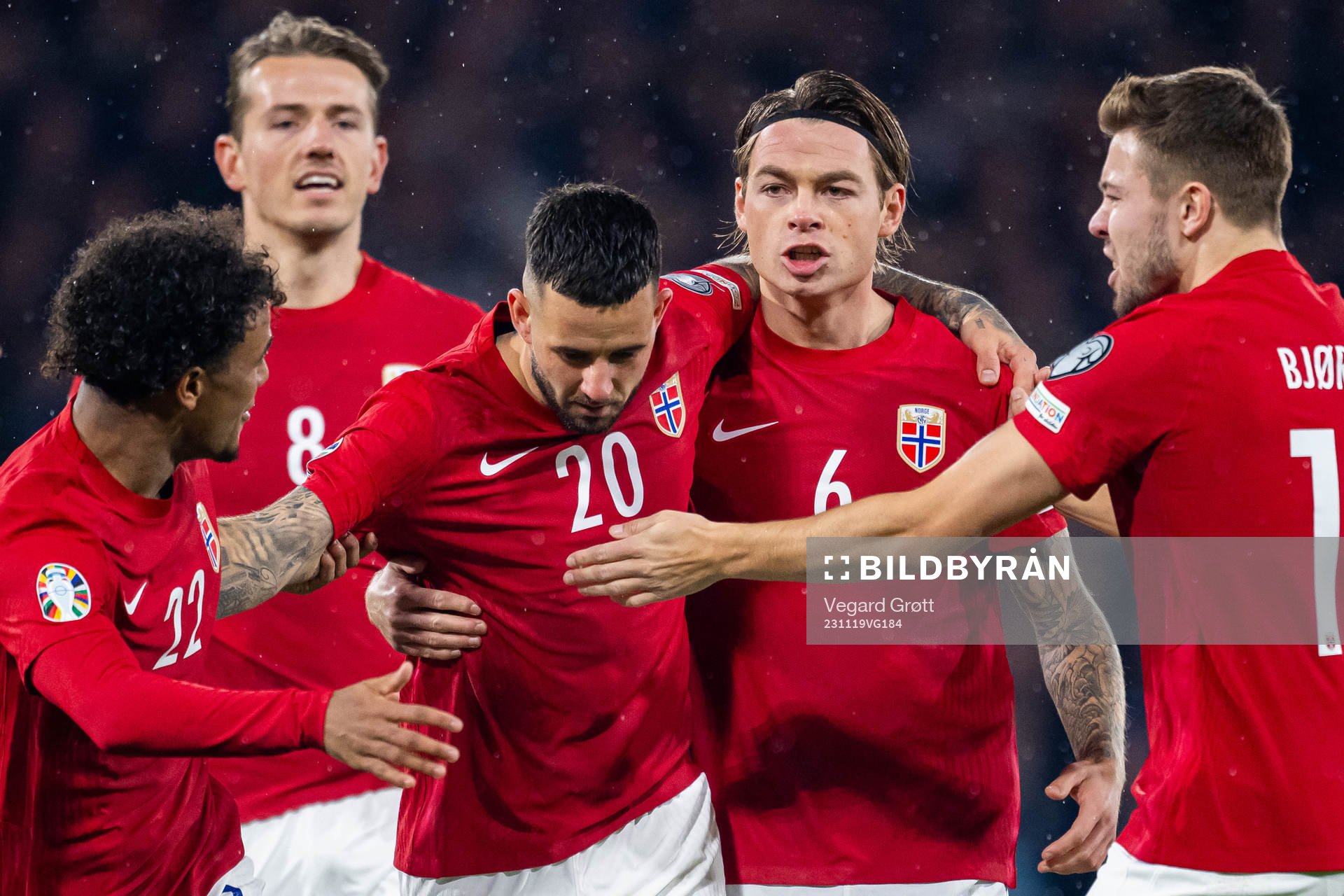 Aron Dønnum of Norway celebrates with Patrick Berg and