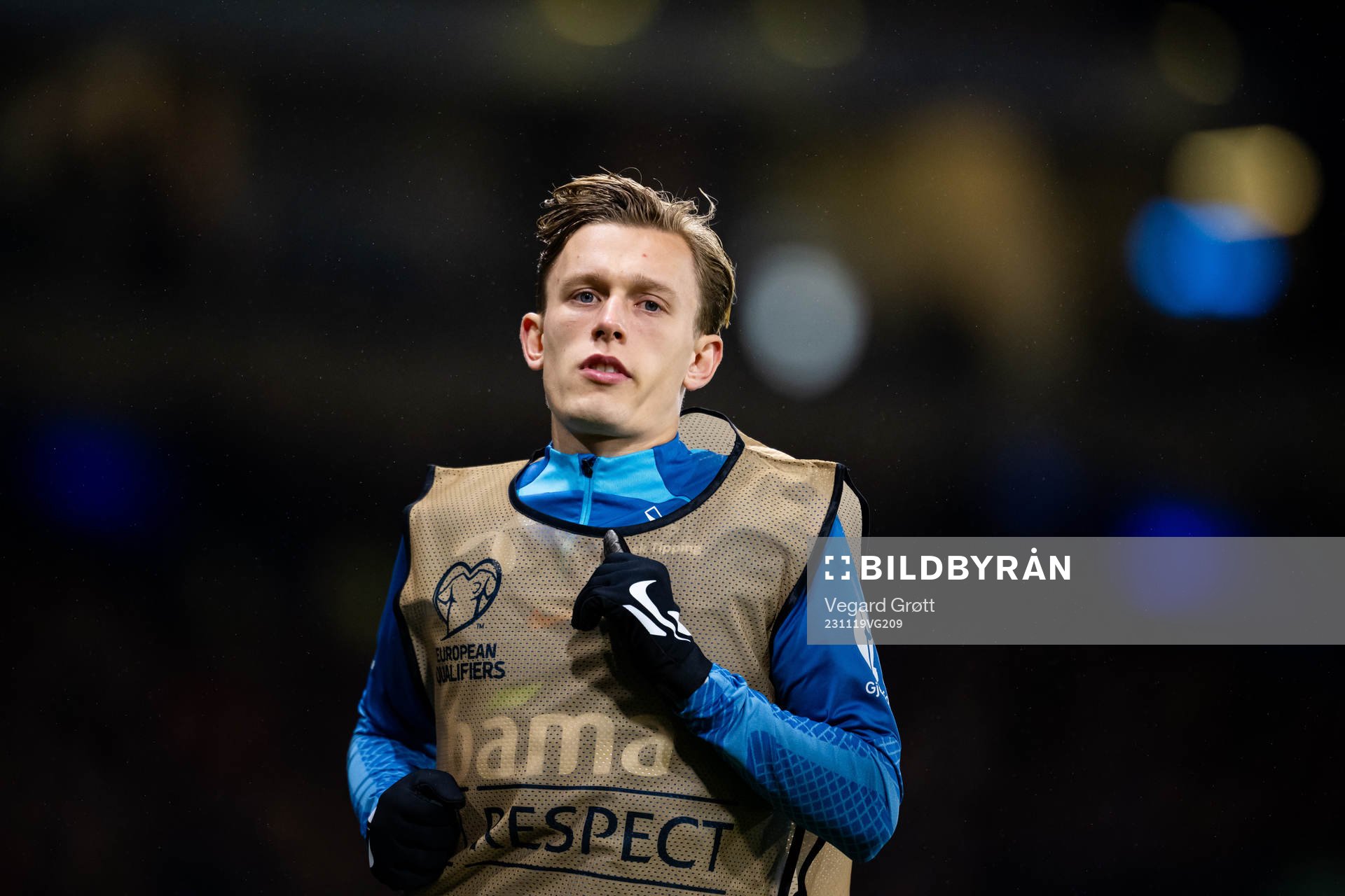 Marcus Holmgren Pedersen of Norway warms up
