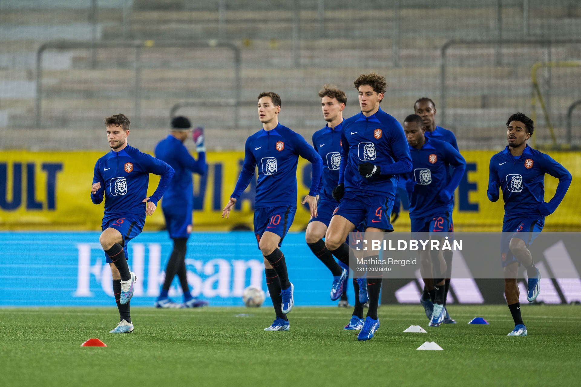 Dirk Proper, Ruben Van Bommel and Finn van Breemen of Netherlands before the UEFA European Under-21 Qualifier football match between Sweden and Netherlands on November 20, 2023 in Borås.