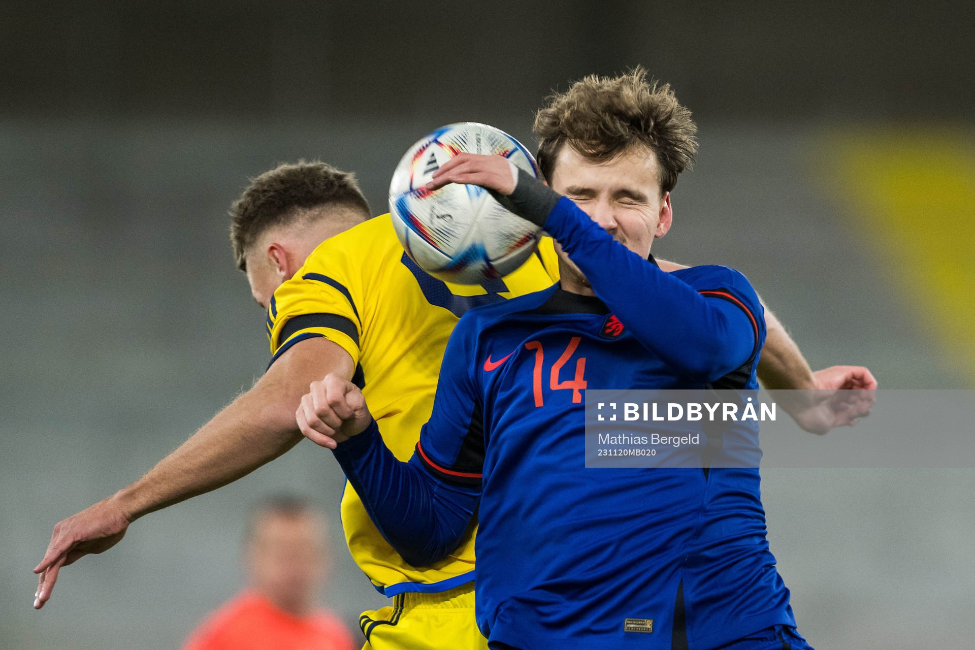 Joel Voelkerling Persson of Sweden and Rav Van Den Berg of Netherlands during the UEFA European Under-21 Qualifier football match between Sweden and Netherlands on November 20, 2023 in Borås.