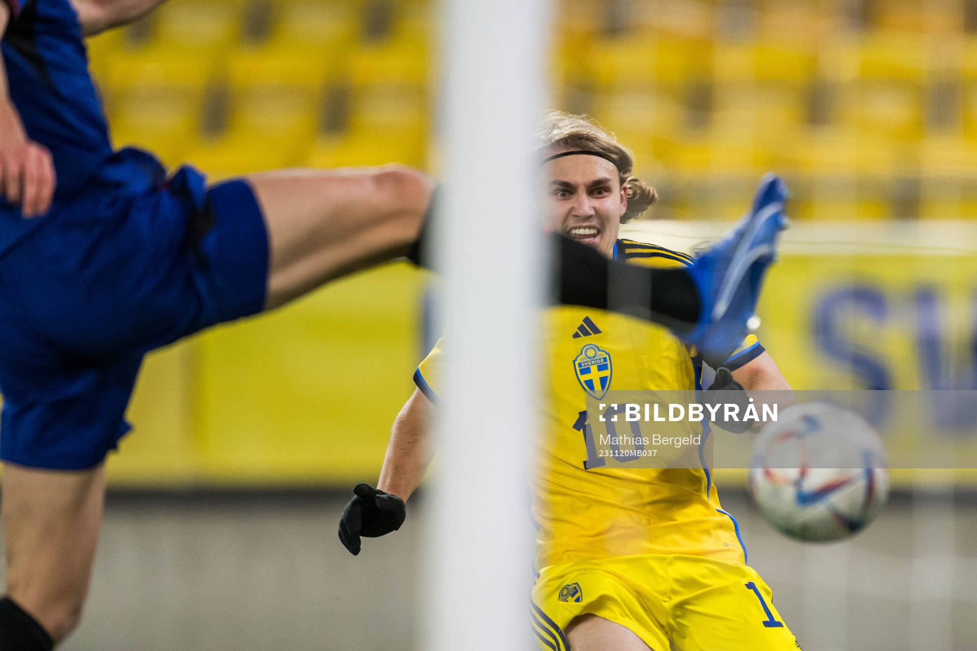 Sebastian Nanasi of Sweden scores 1-0