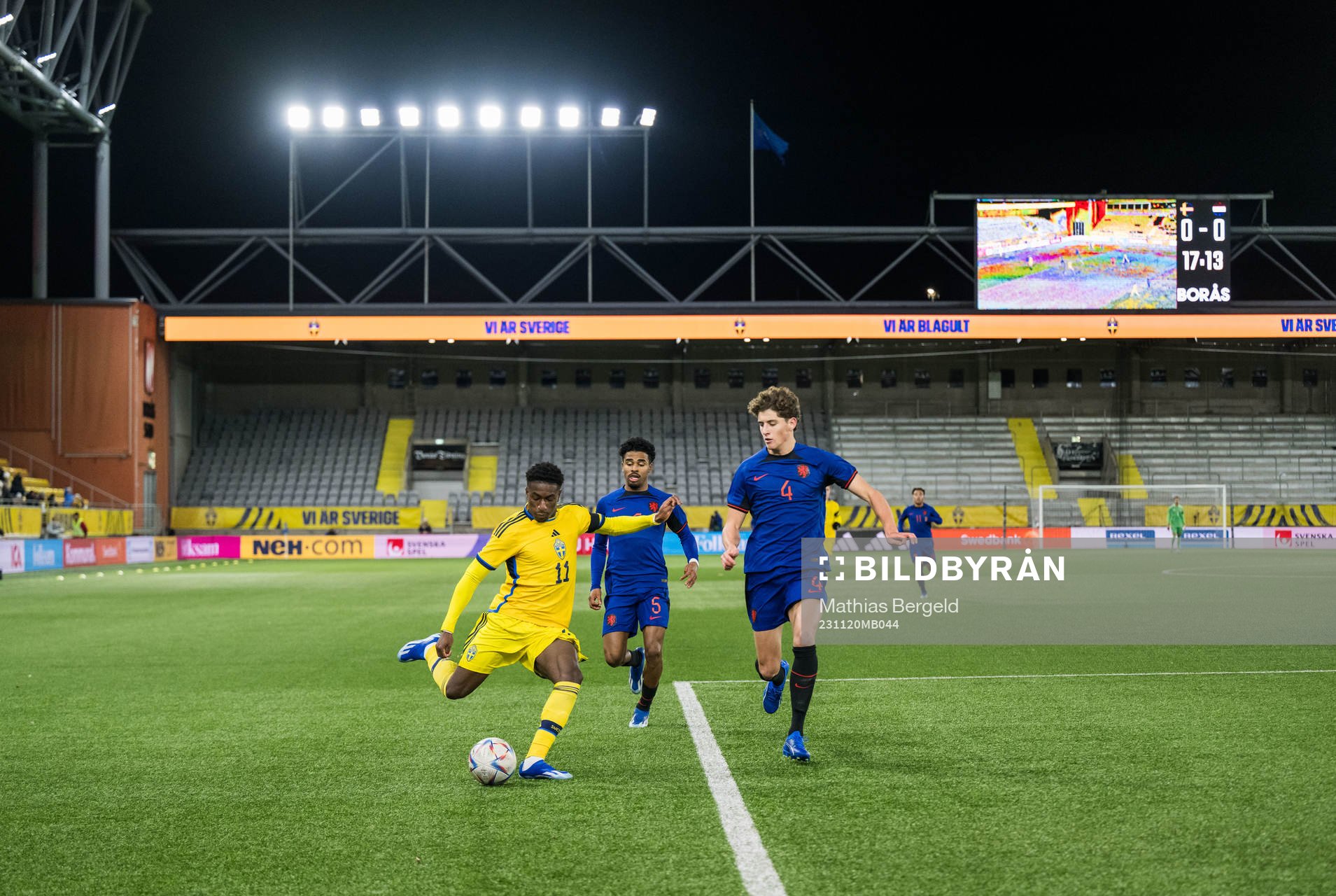 Josafat Mendes of Sweden and Ian Maatsen and Finn van