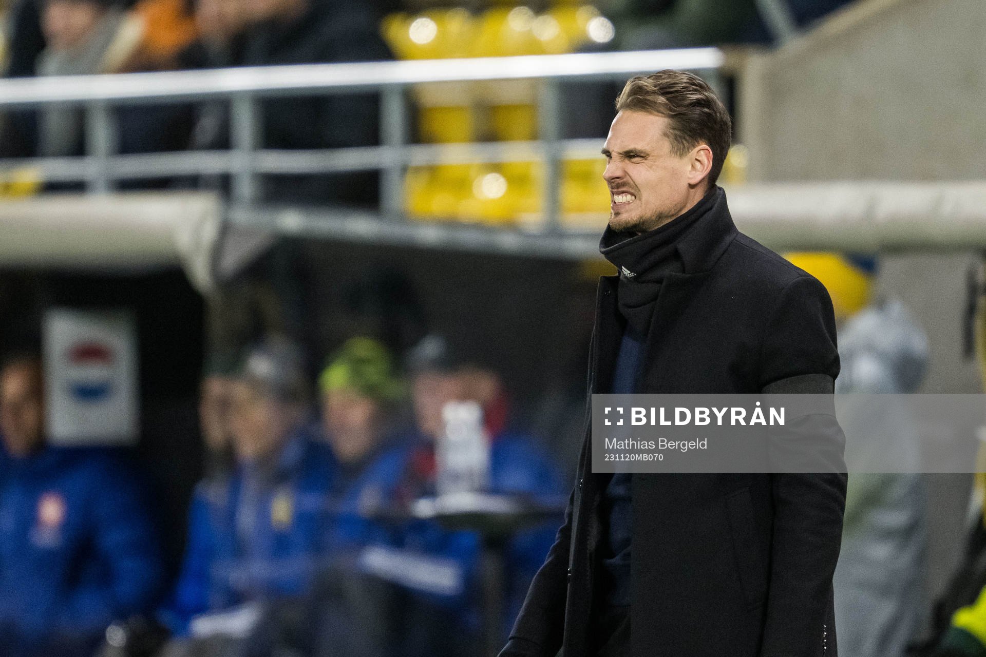 Head coach Daniel Bäckström of Sweden