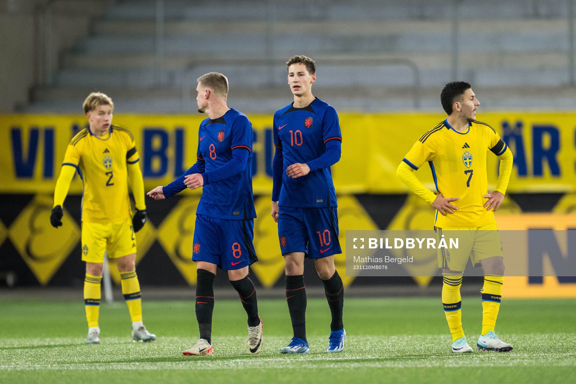 Daniel Svensson of Sweden and Kenneth Taylor and Ruben Van