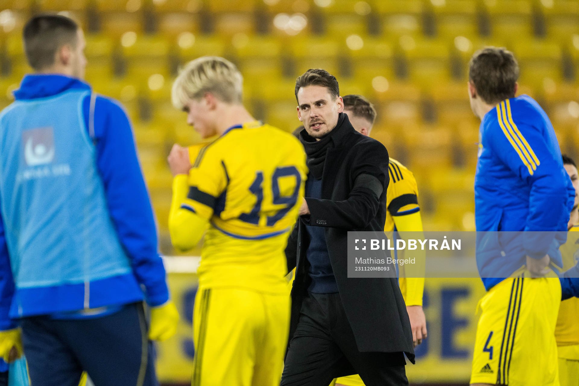 Head coach Daniel Bäckström of Sweden