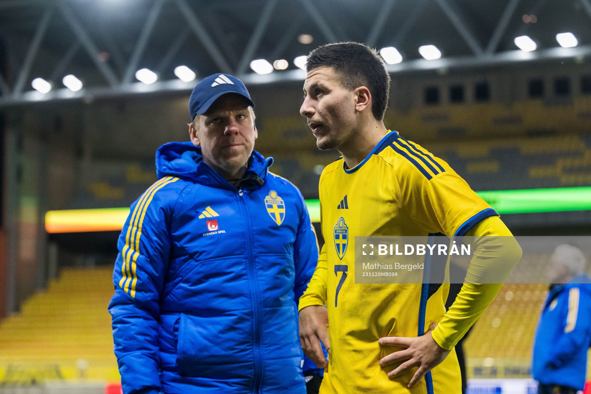 Assistant coach Viktor Eriksson and Roony Bardghji of