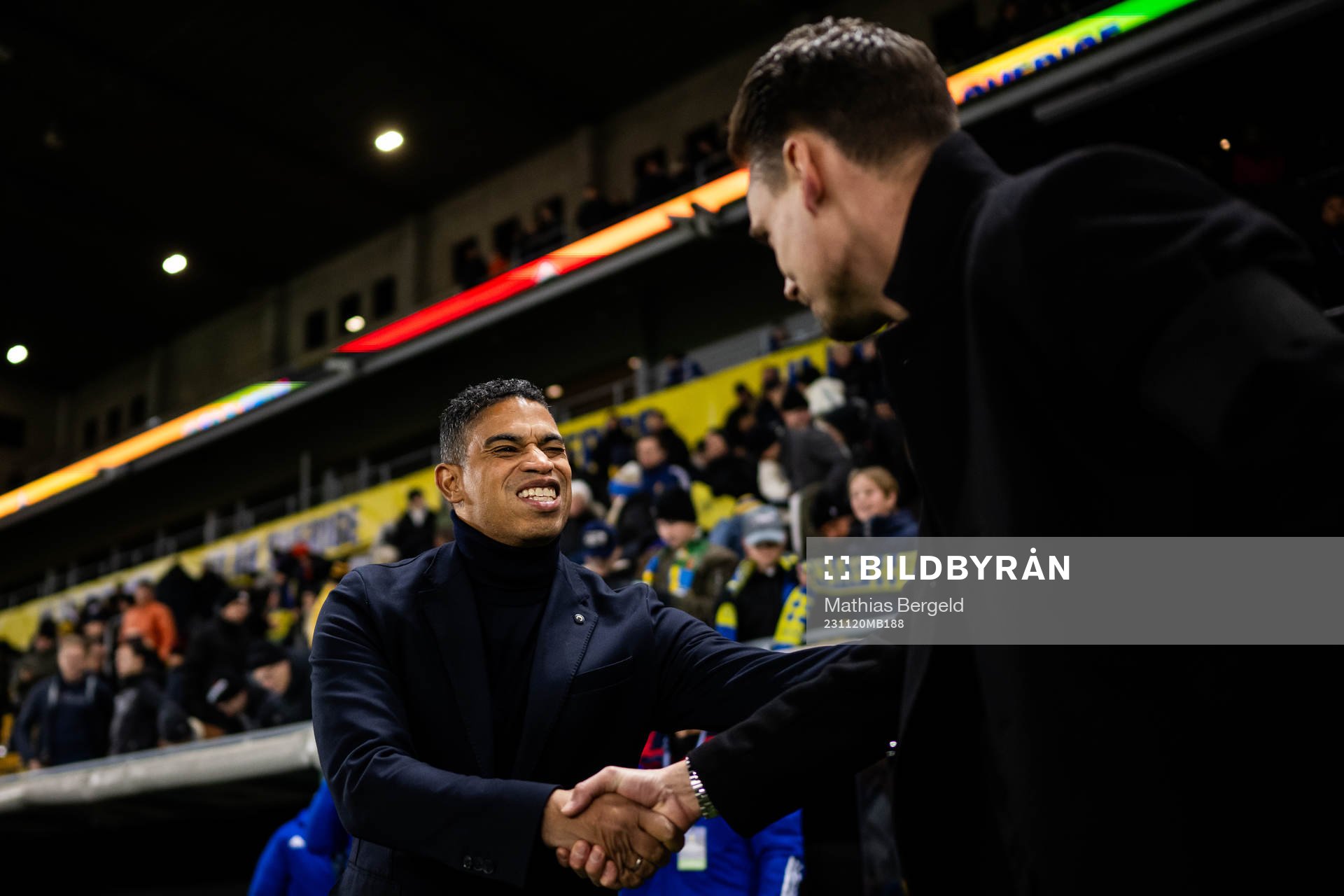 Head coach Michael Reiziger of Netherlands and Head coach Daniel Bäckström of Sweden during the UEFA European Under-21 Qualifier football match between Sweden and Netherlands on November 20, 2023 in Borås.