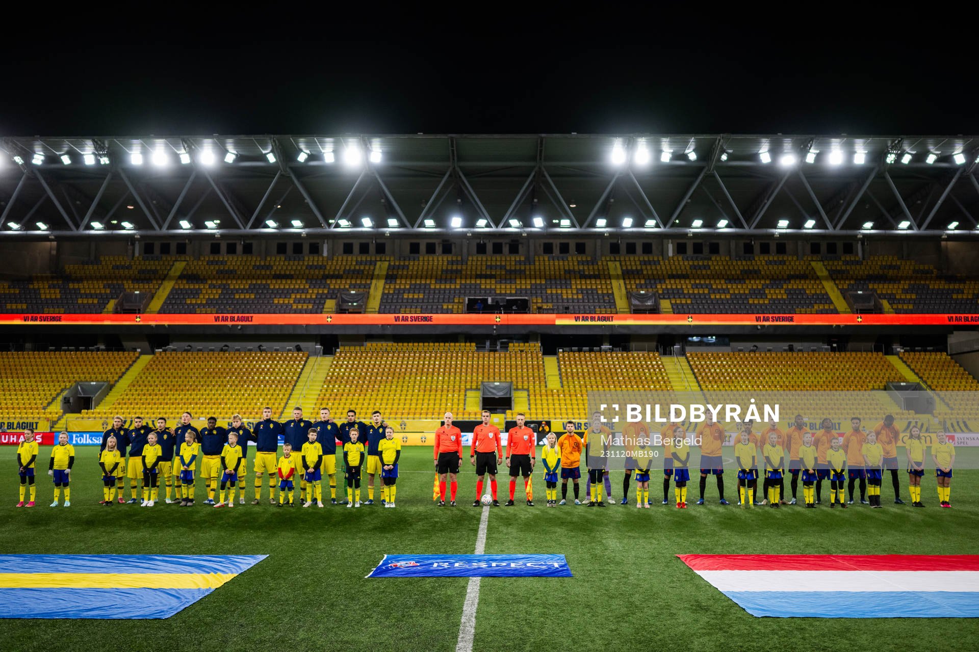 Players of Sweden and of Netherlands