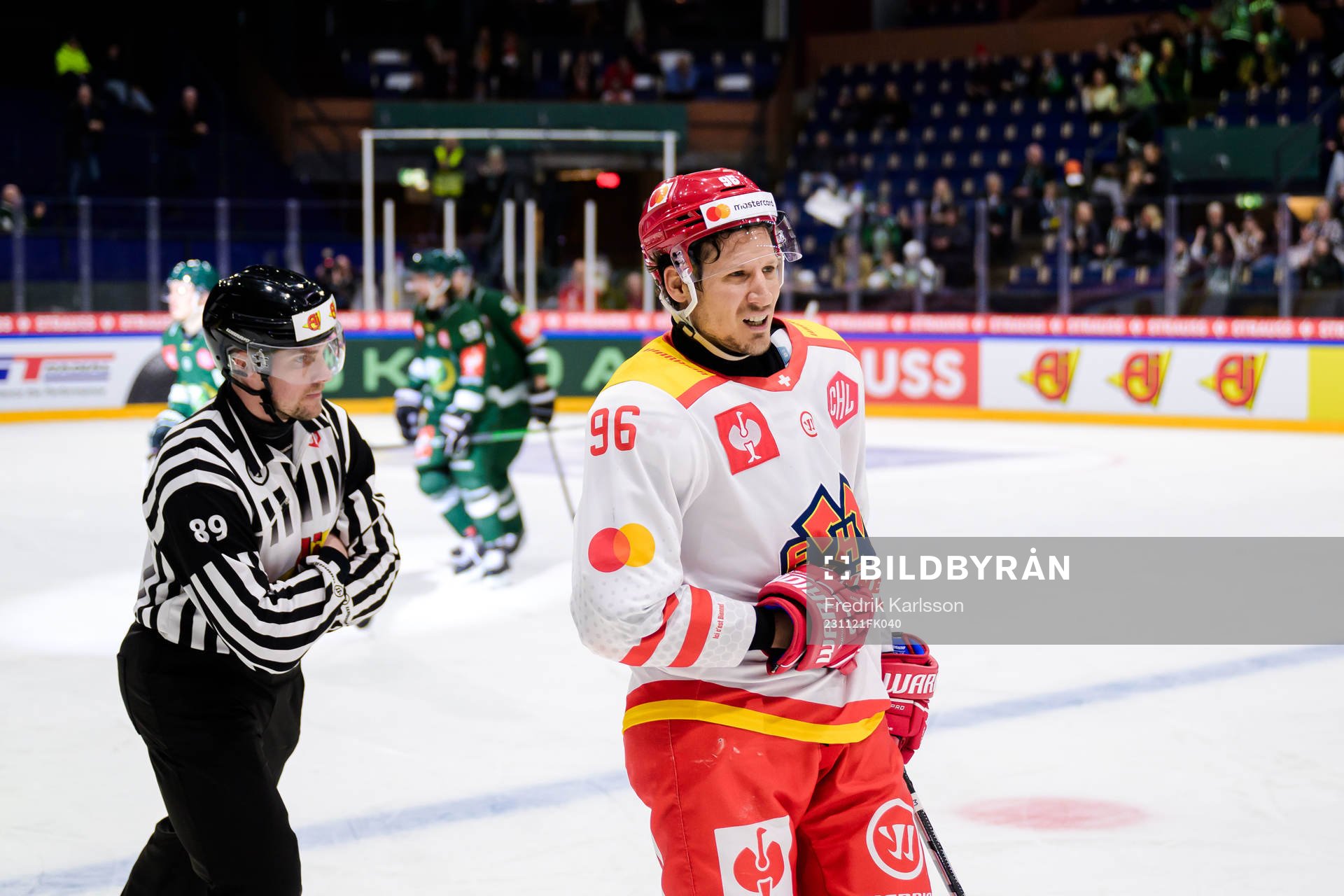 Damien Brunner of EHC Biel-Bienne looks dejected