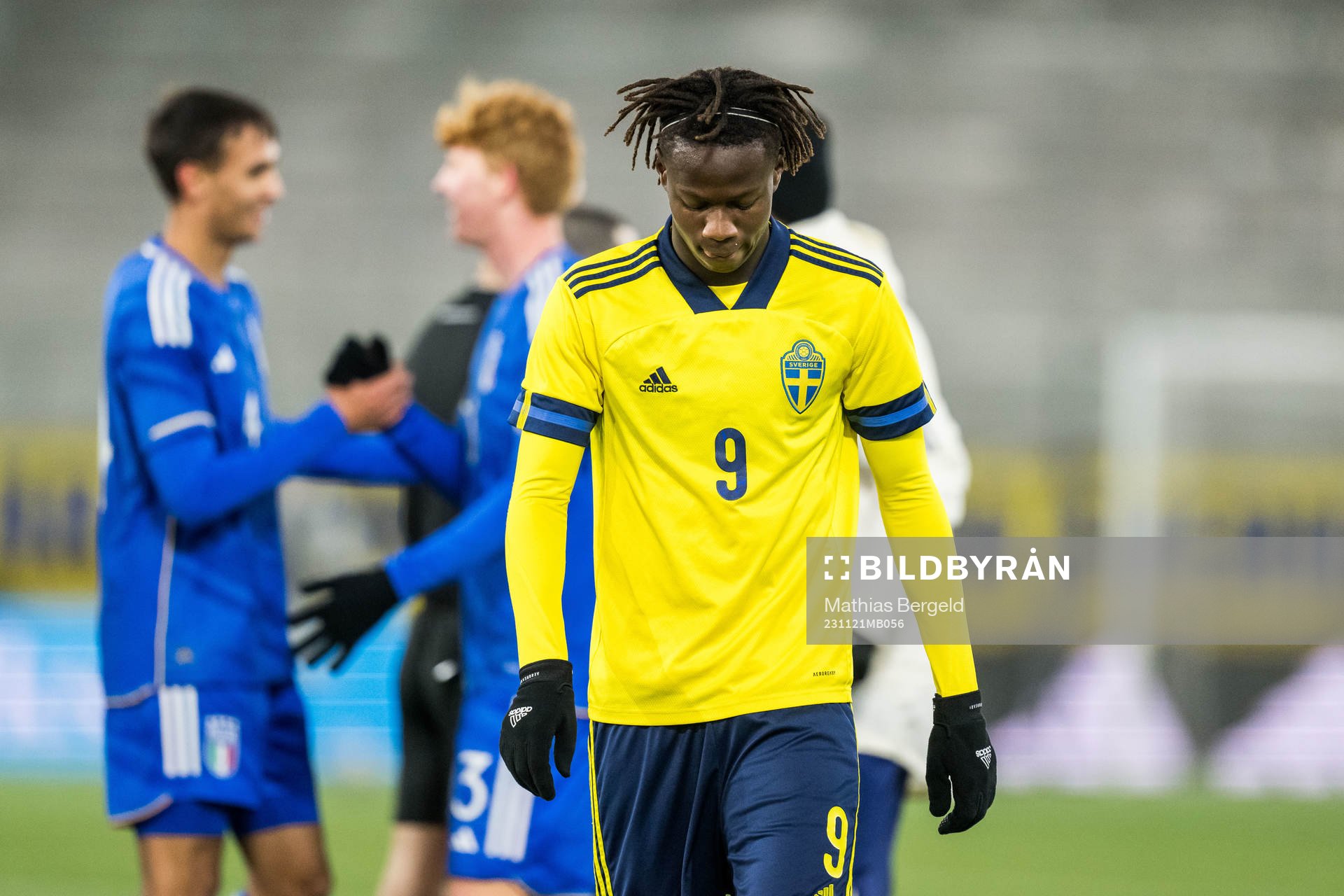 Sveriges Alieu Njie deppar