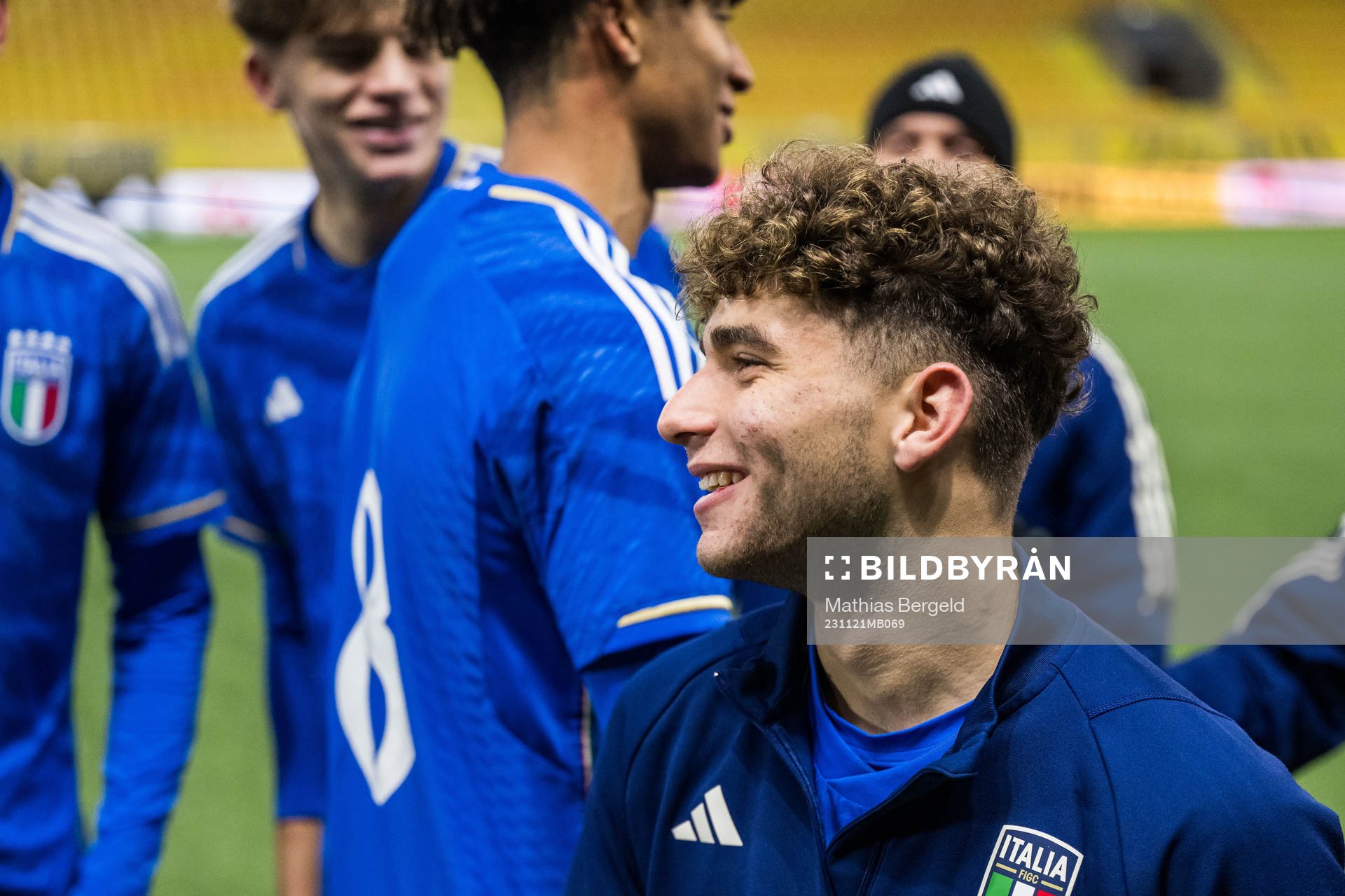 Italiens Simone Pafundi jublar