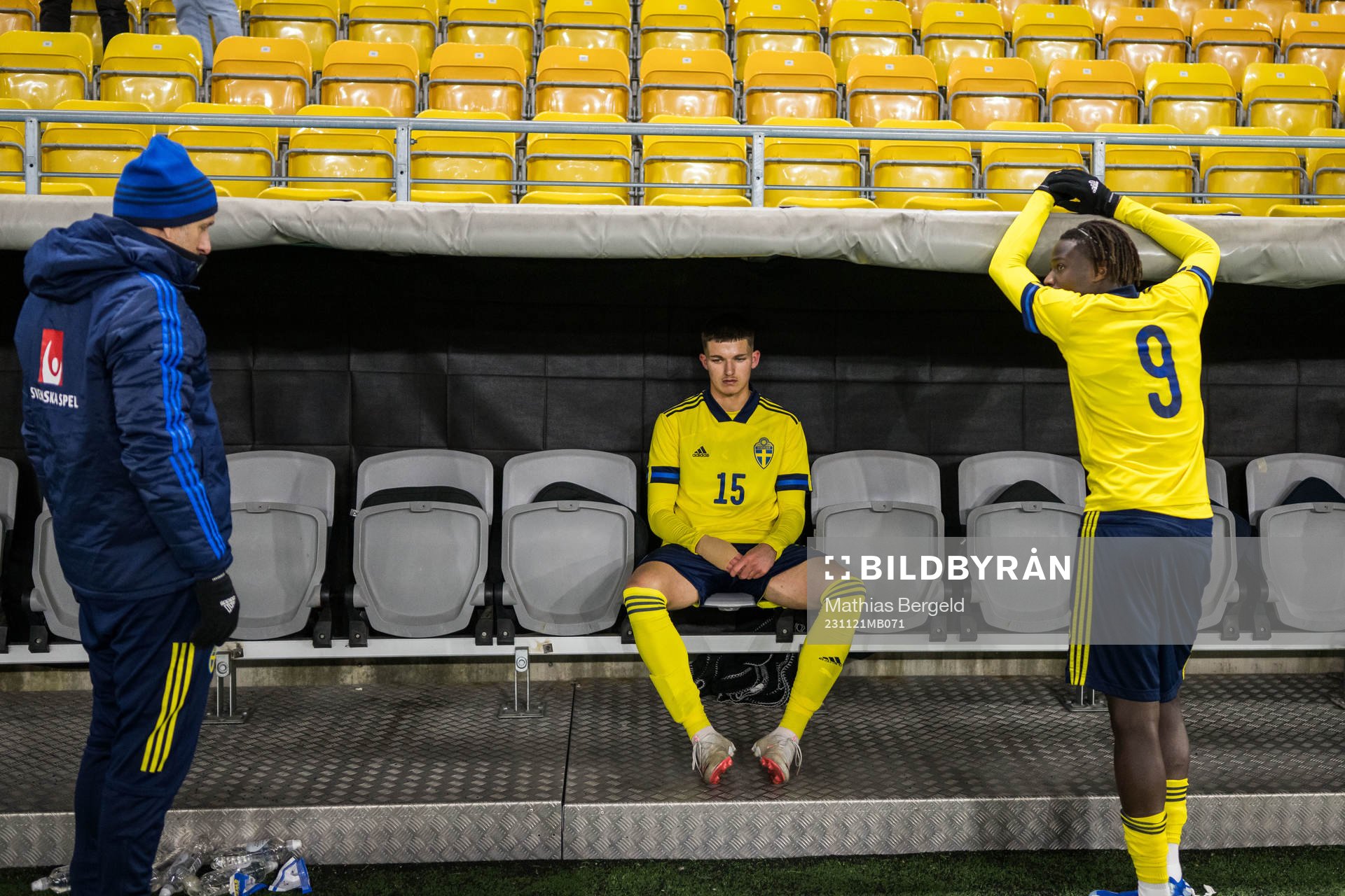 Sveriges Leonardo De Oliveira och Alieu Njie deppar