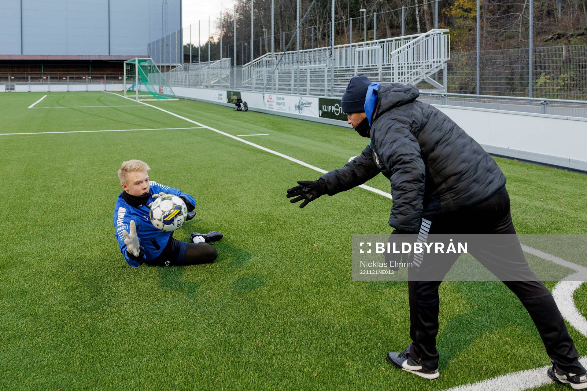 Utsiktens målvakt Lukas Lehto under en träning på Ruddalen den 21 november 2023 i Frölunda. 