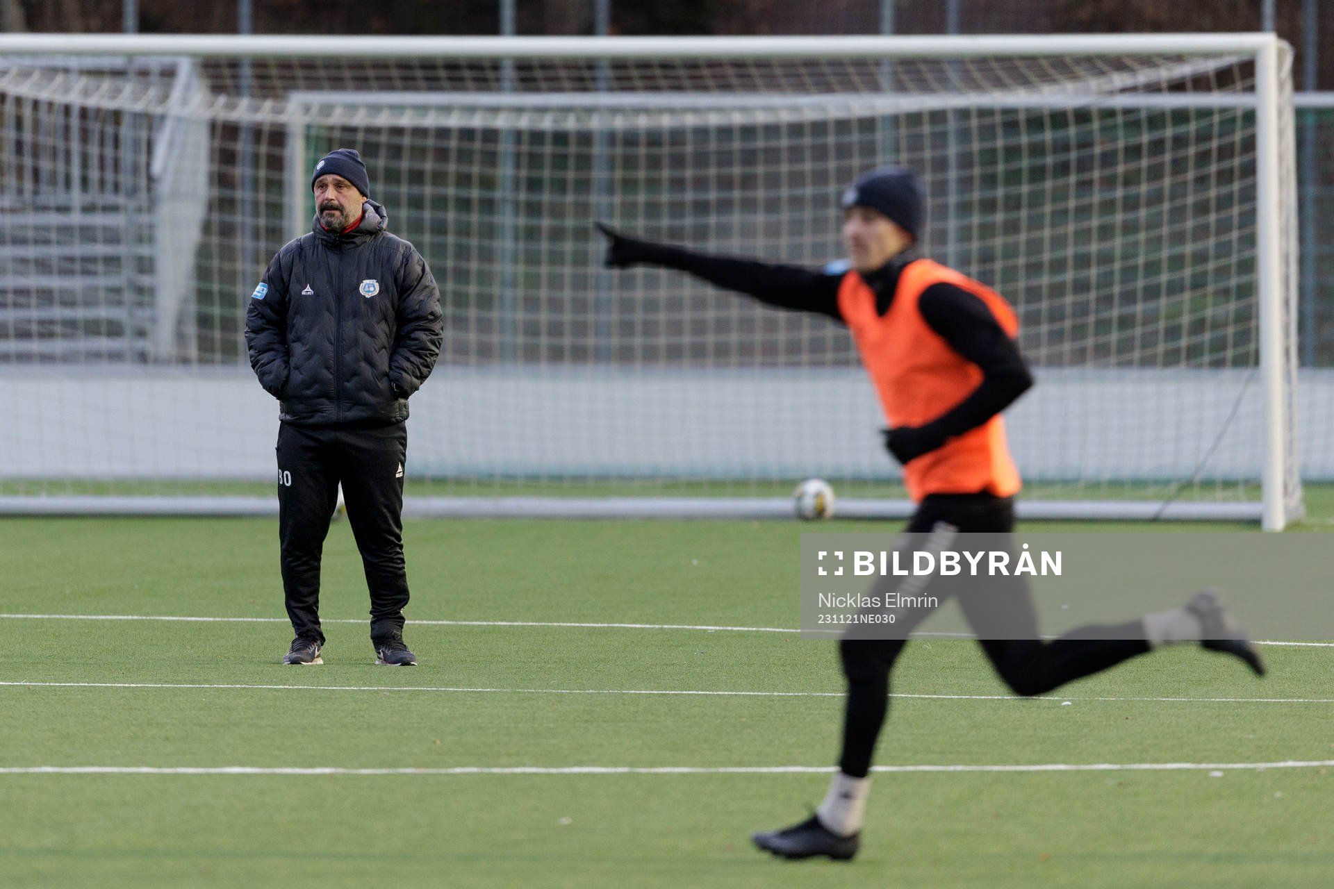 Utsiktens manager Bosko Orovic under en träning på Ruddalen den 21 november 2023 i Frölunda. 
