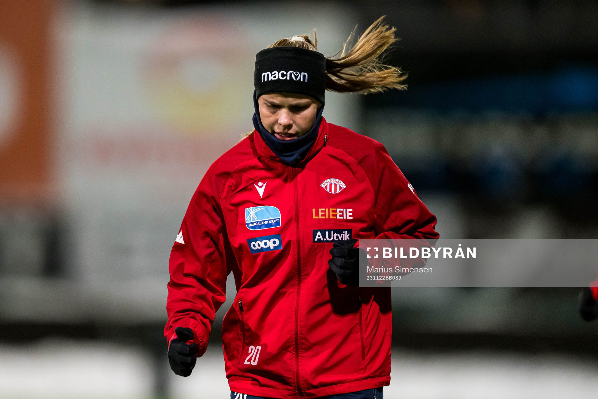 Kristine Hustveit Nybru of Avaldsnes warms up