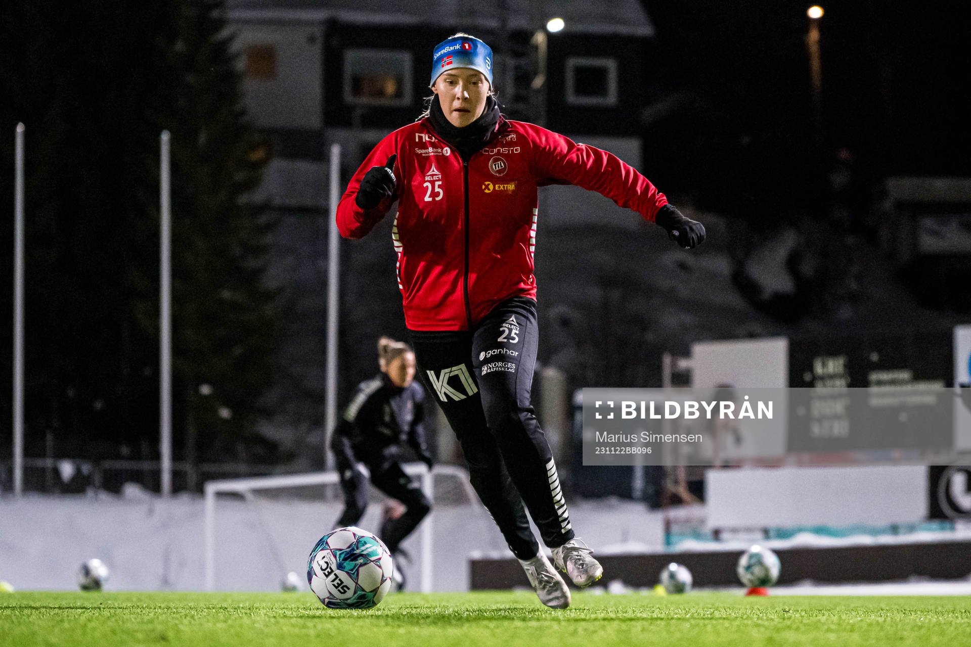 Ina Birkelund of TIL 2020 warms up