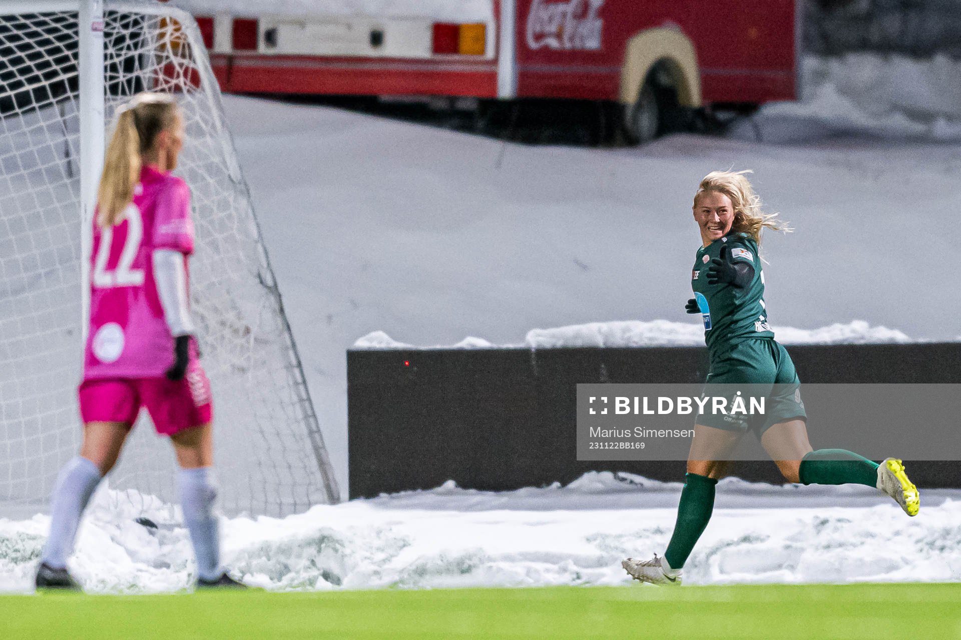 Maria Hovmark of Avaldsnes celebrates