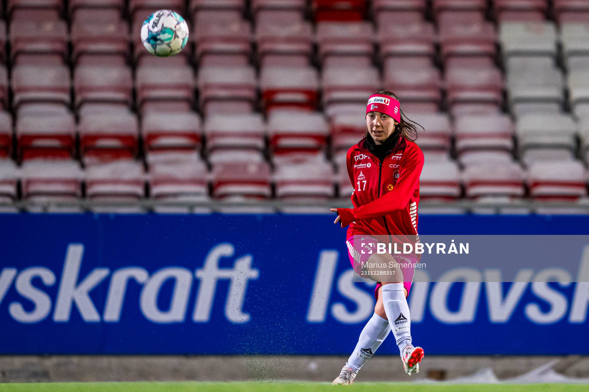 Edit Lund Machlik of TIL 2020 warms up