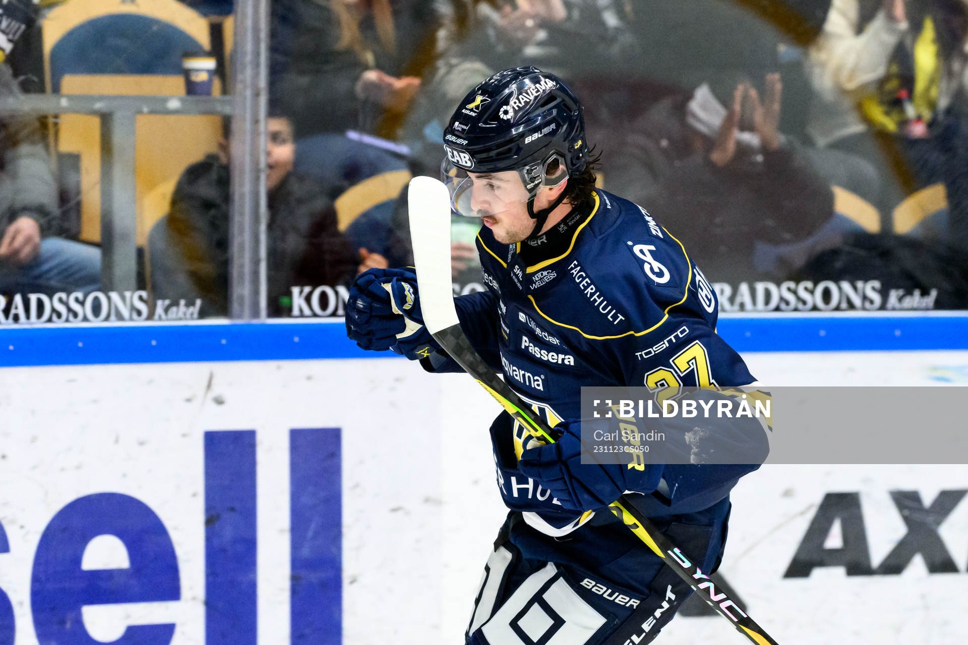 HV71s Robert Nardella jublar