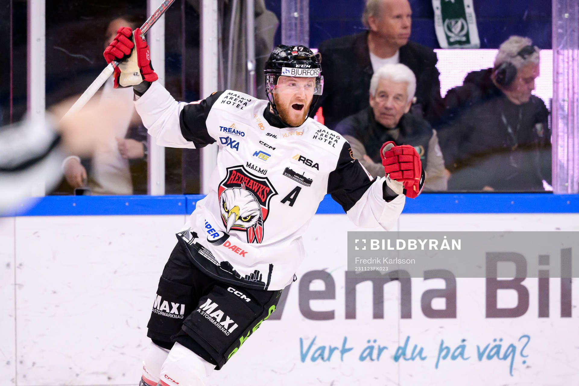 Malmö Redhawks Joakim Ryan jublar