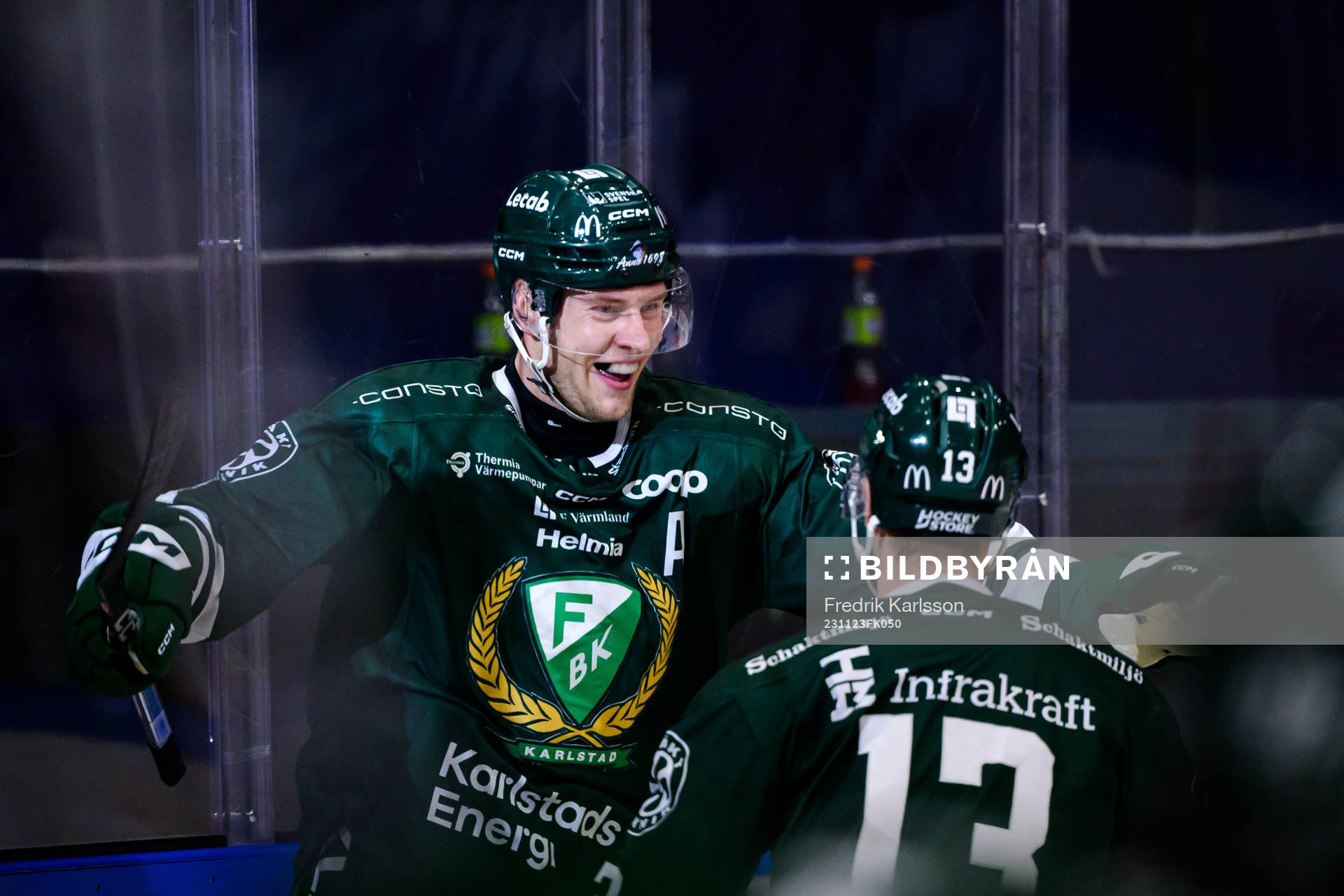 Färjestads Victor Ejdsell jublar