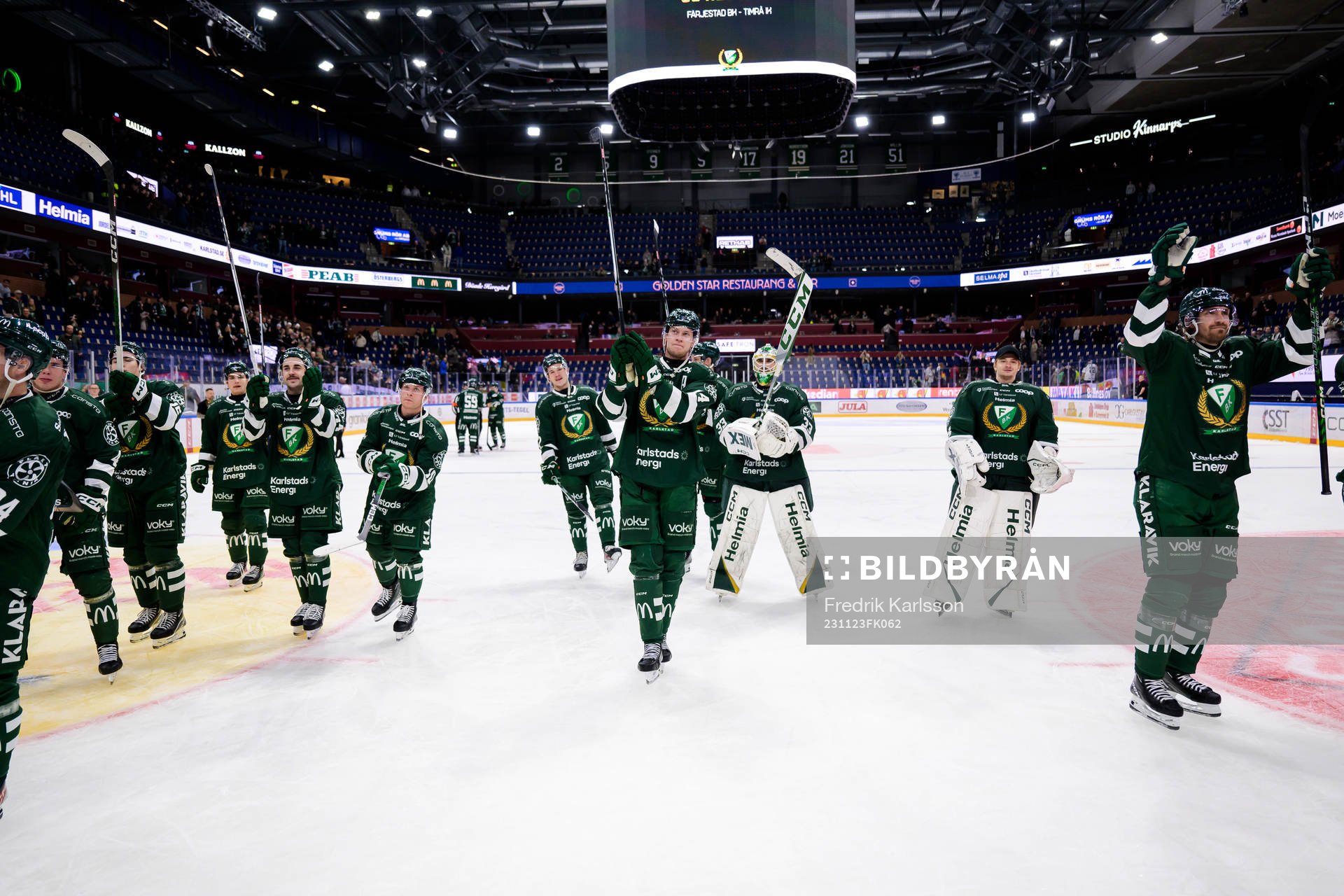 Färjestads Victor Ejdsell jublar