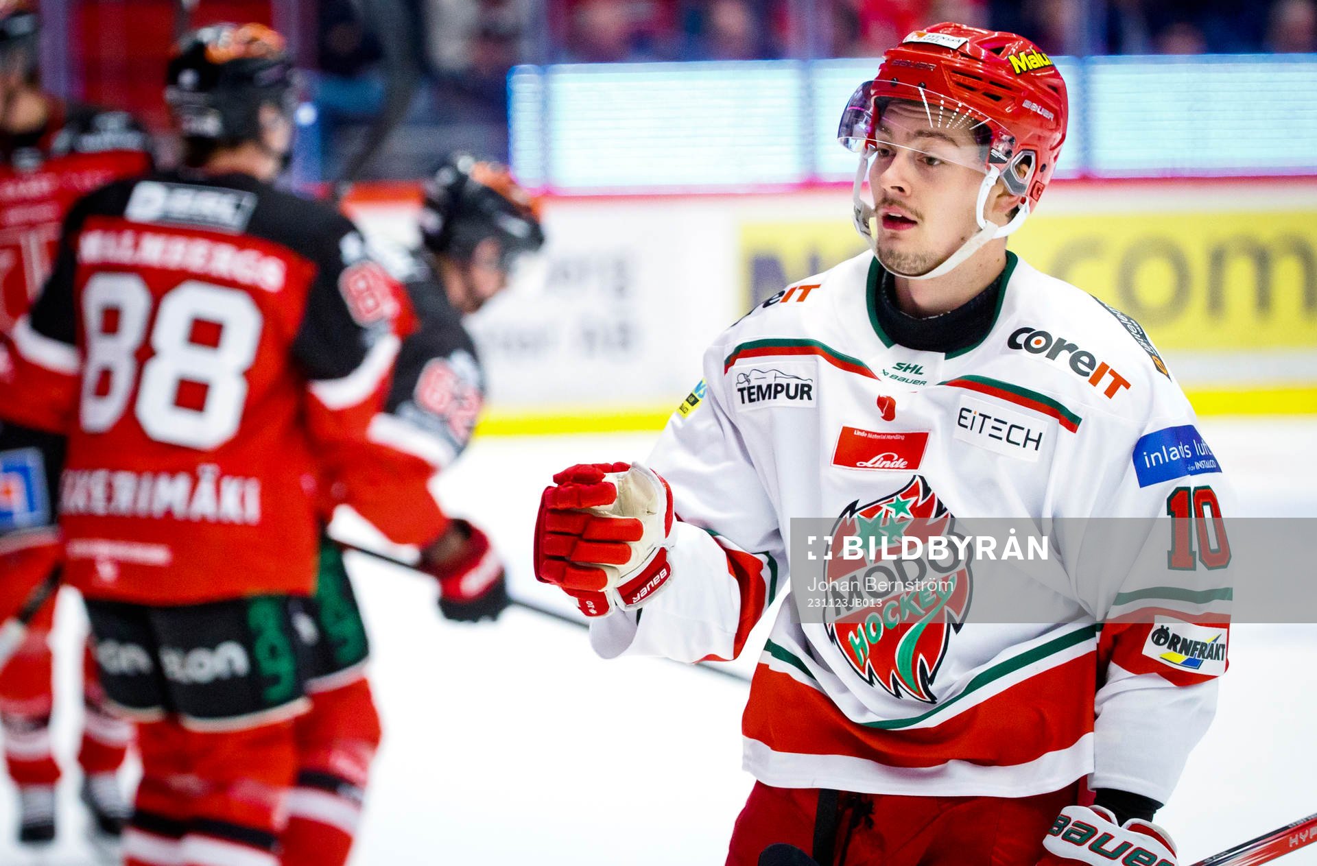 MoDos Sampo Ranta jublar vid 0-1