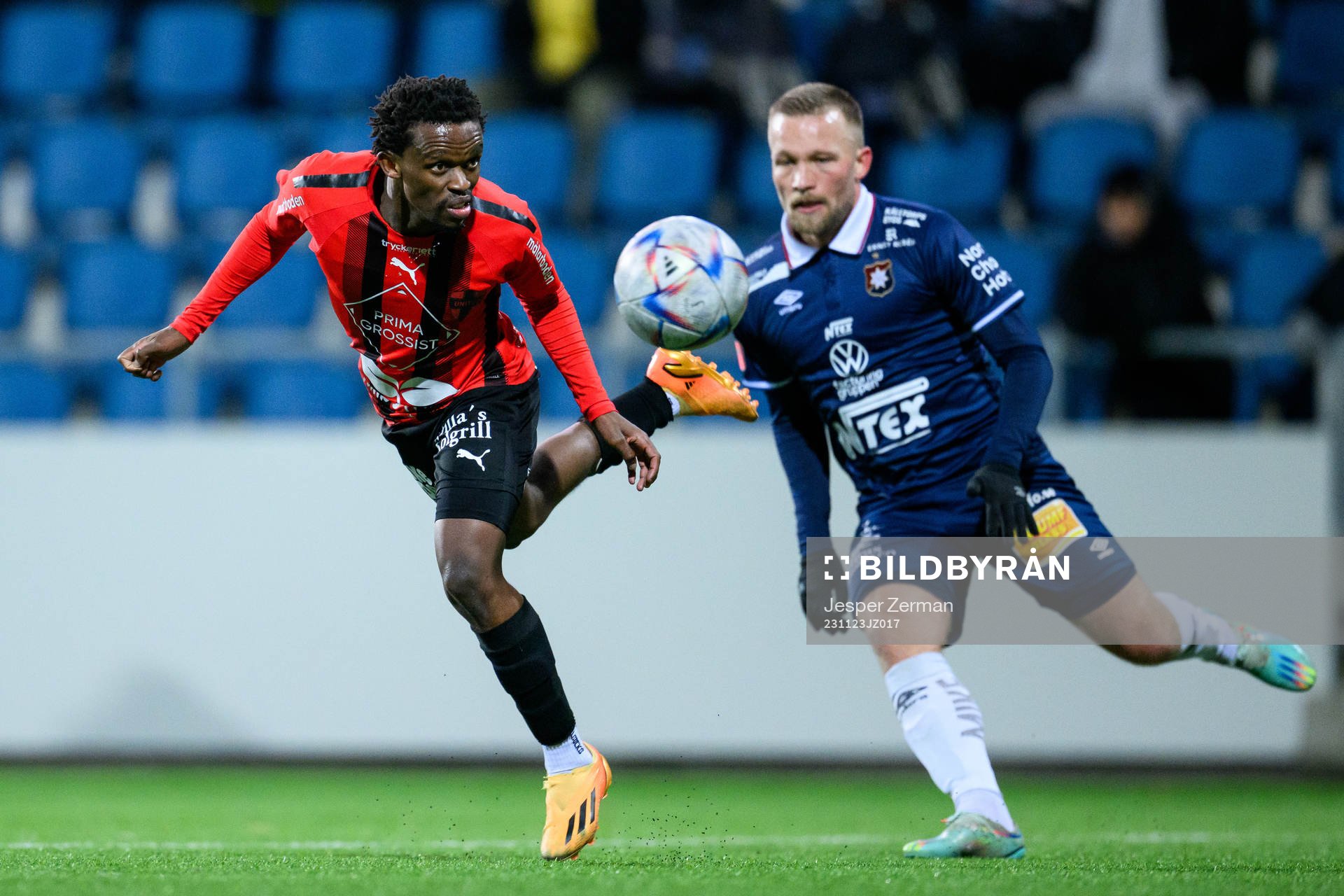 Nordic Uniteds Kgotso Masangane och Örgrytes Nicklas