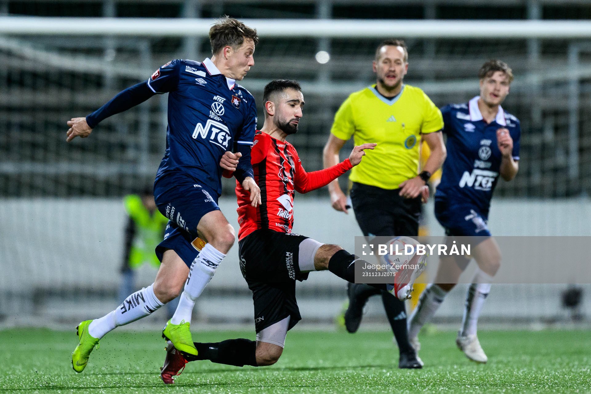 Örgrytes Viktor Lundberg och Nordic Uniteds Gabriel Aphrem