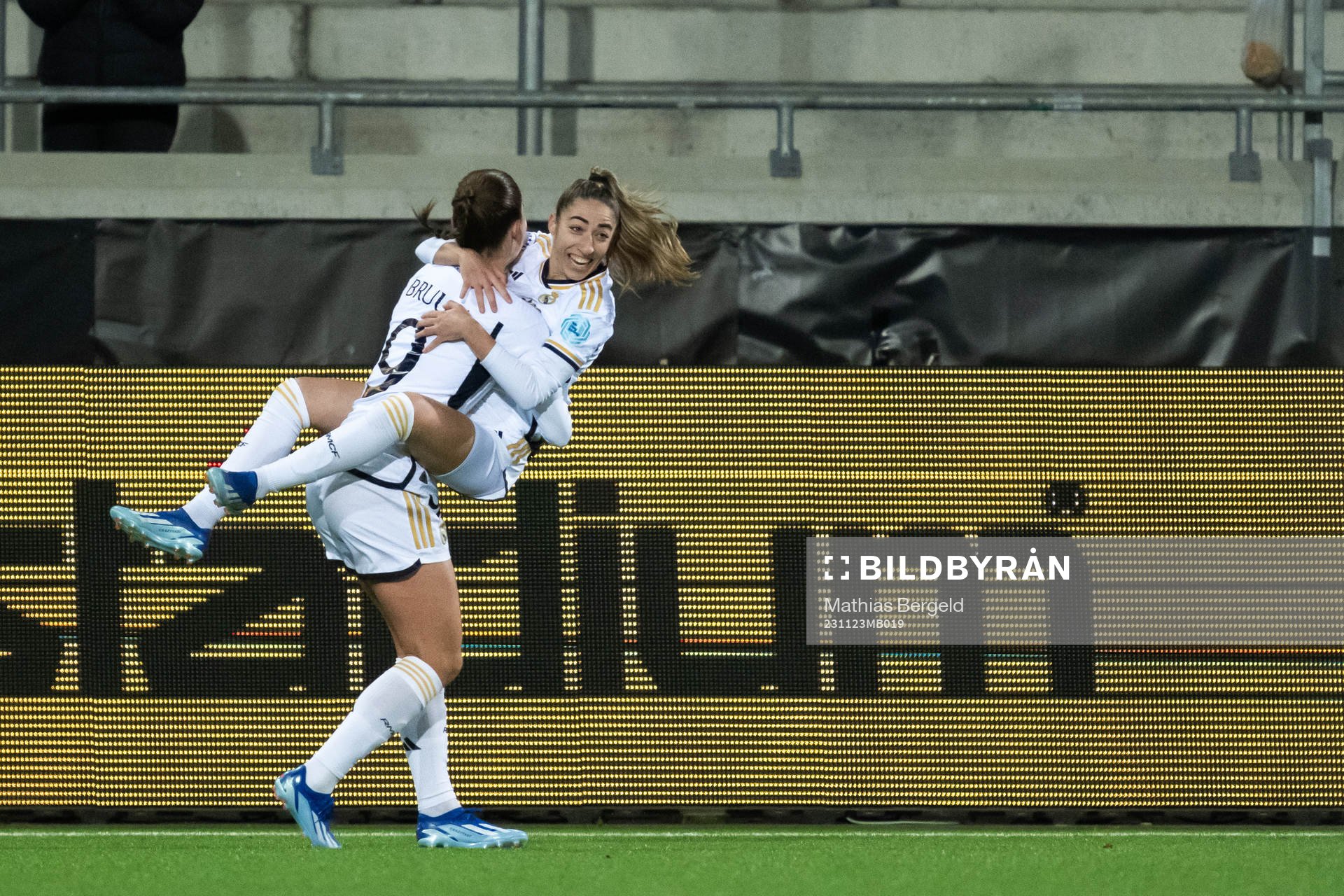 Sofie Svava, and Olga of Real Madrid celebrate