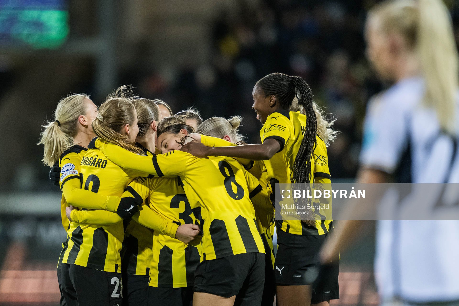 Katariina Kosola of Häcken celebrate the 2-1 goal with