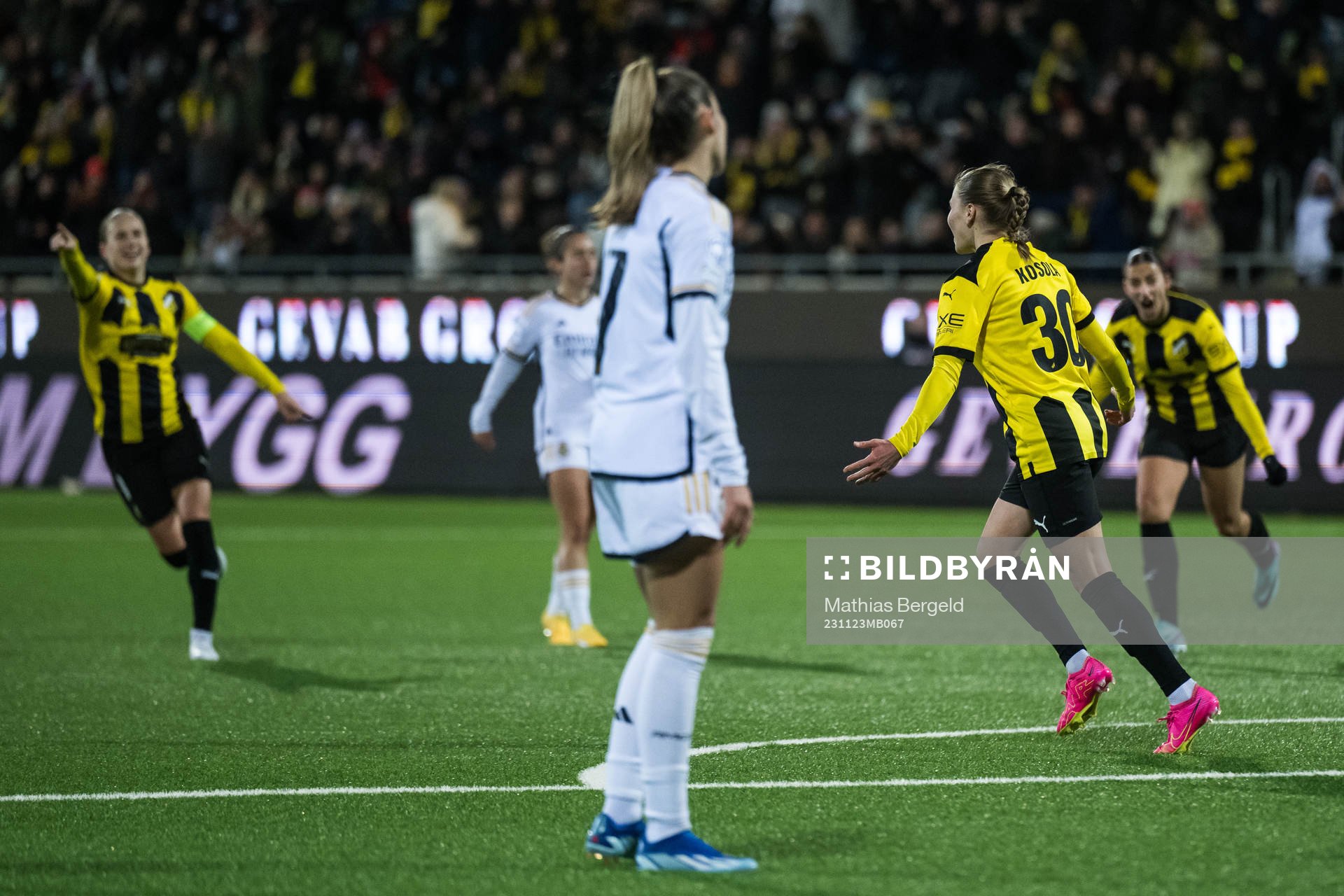 Katariina Kosola of Häcken celebrates the 2-1 goal