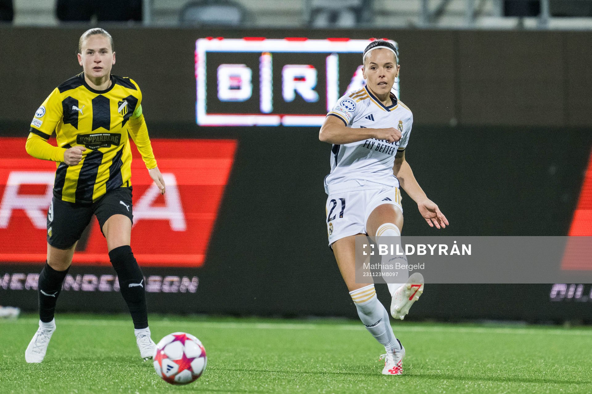 Filippa Curmark of Häcken and Zornoza of Real Madrid