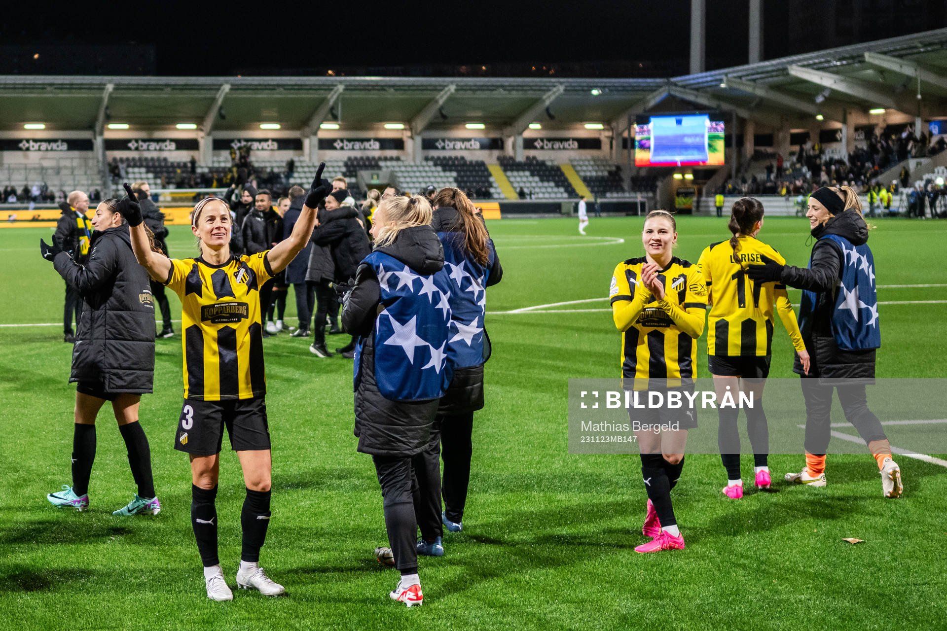 Aivi Luik and Katariina Kosola of Häcken celebrate with