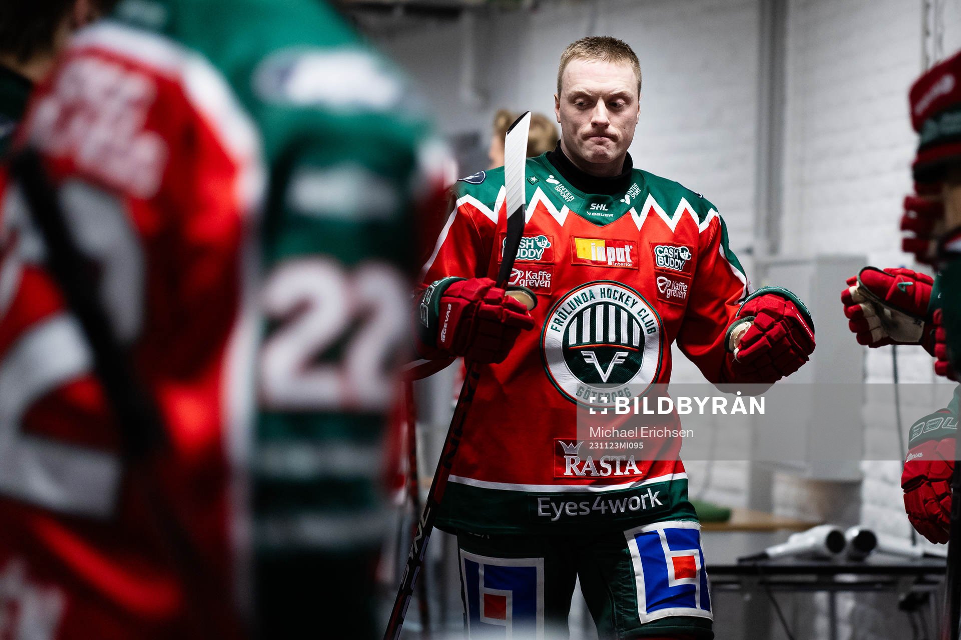 Frölundas Carl Klingberg innan ishockeymatchen i SHL
