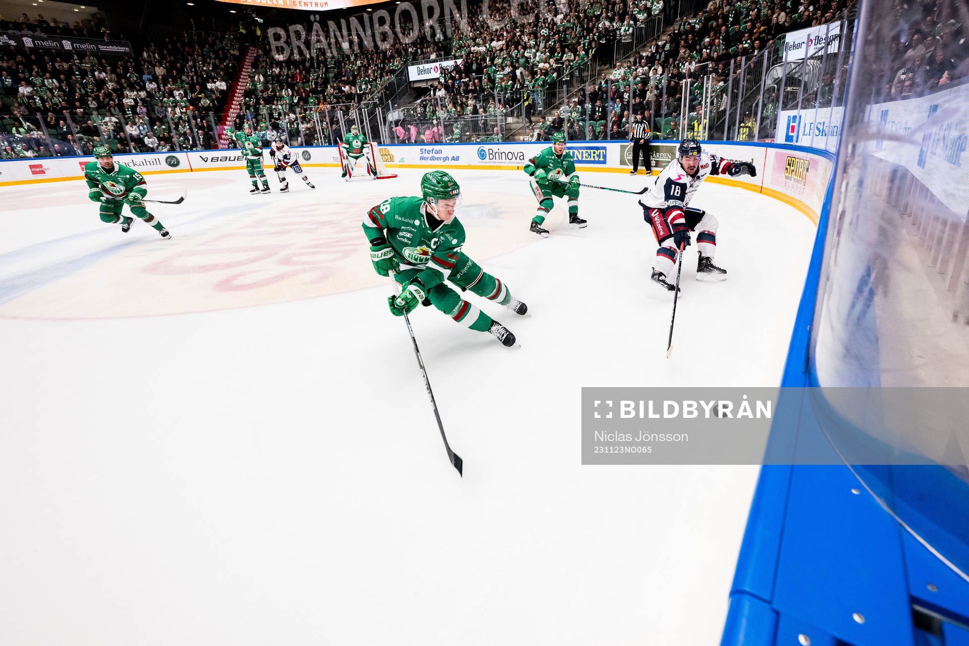 Rögles Anton Bengtsson och Linköpings Remi Elie