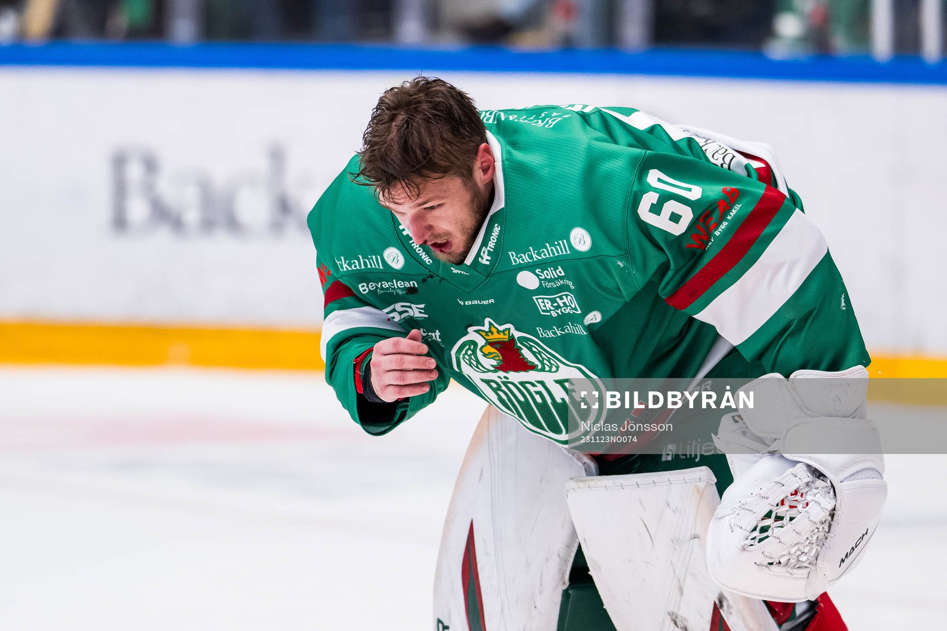 Rögles målvakt Petr Kvaca har ont